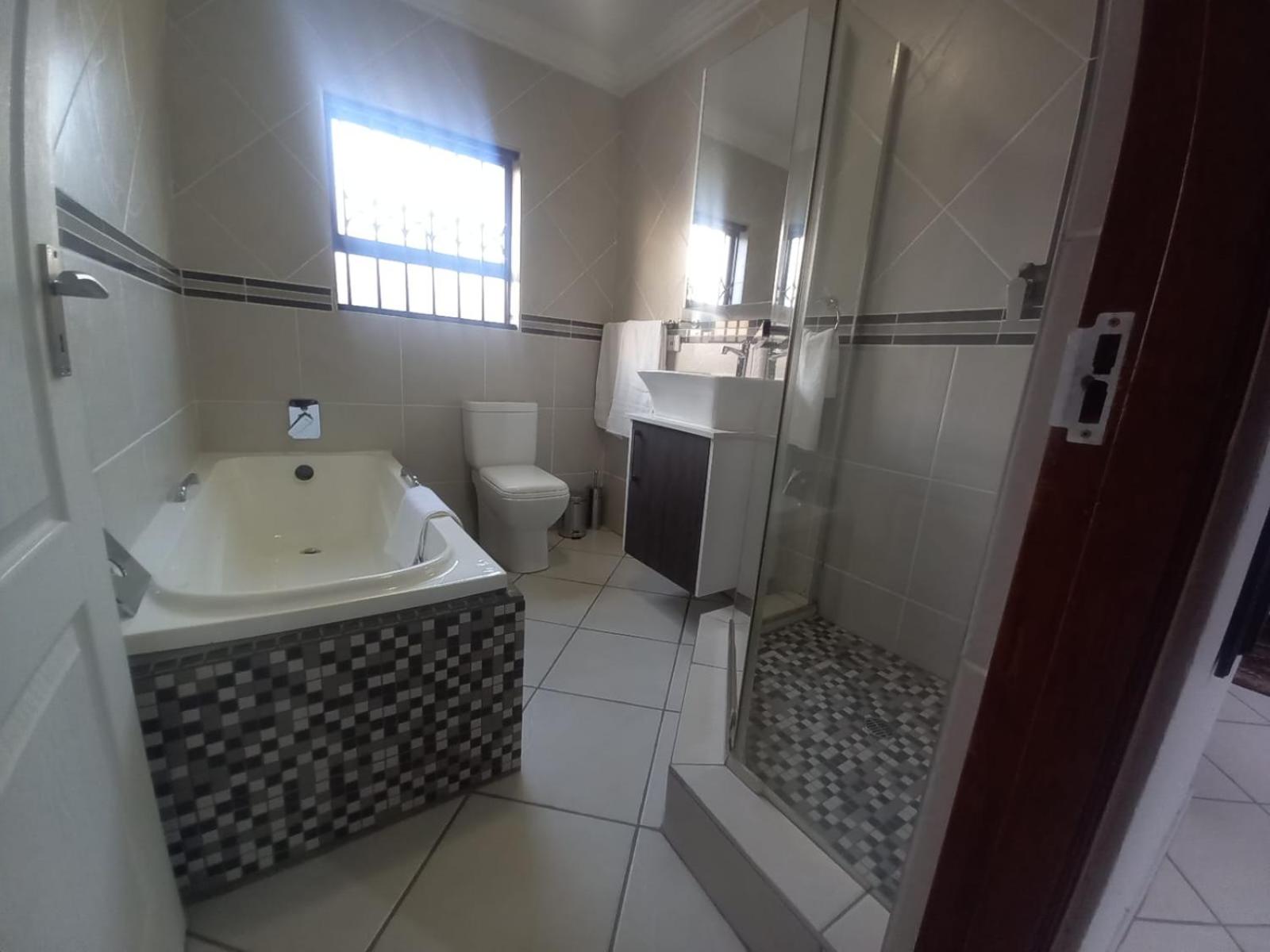 REALJOY GUEST SUITES