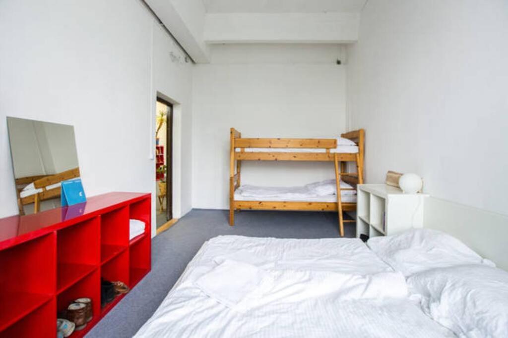 200qm Loft for Friends and Family - on the Spree!