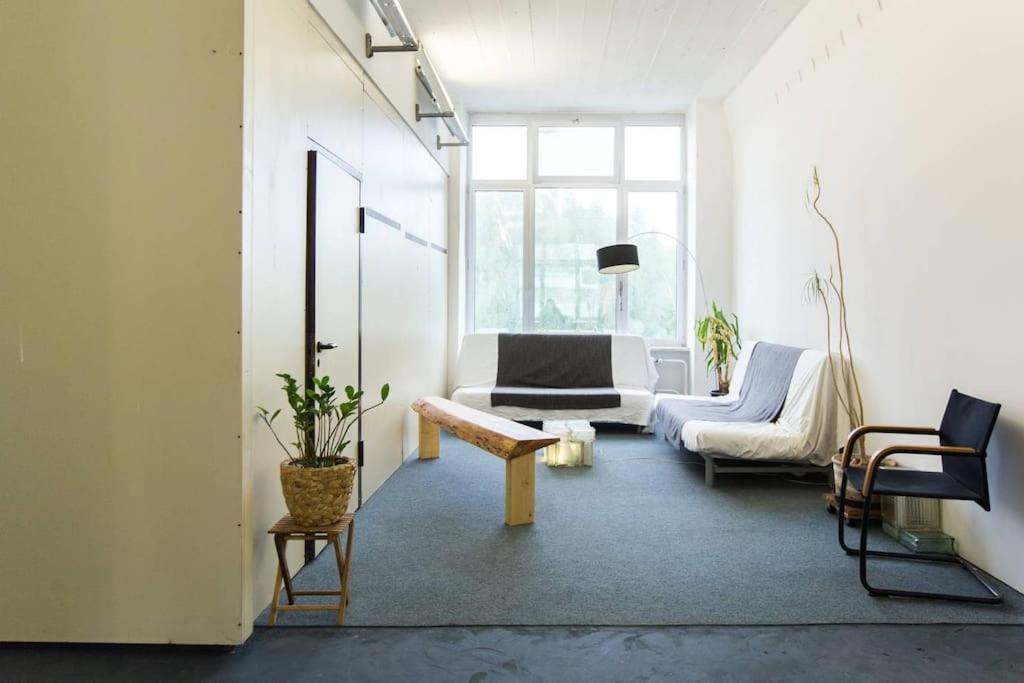 200qm Loft for Friends and Family - on the Spree!