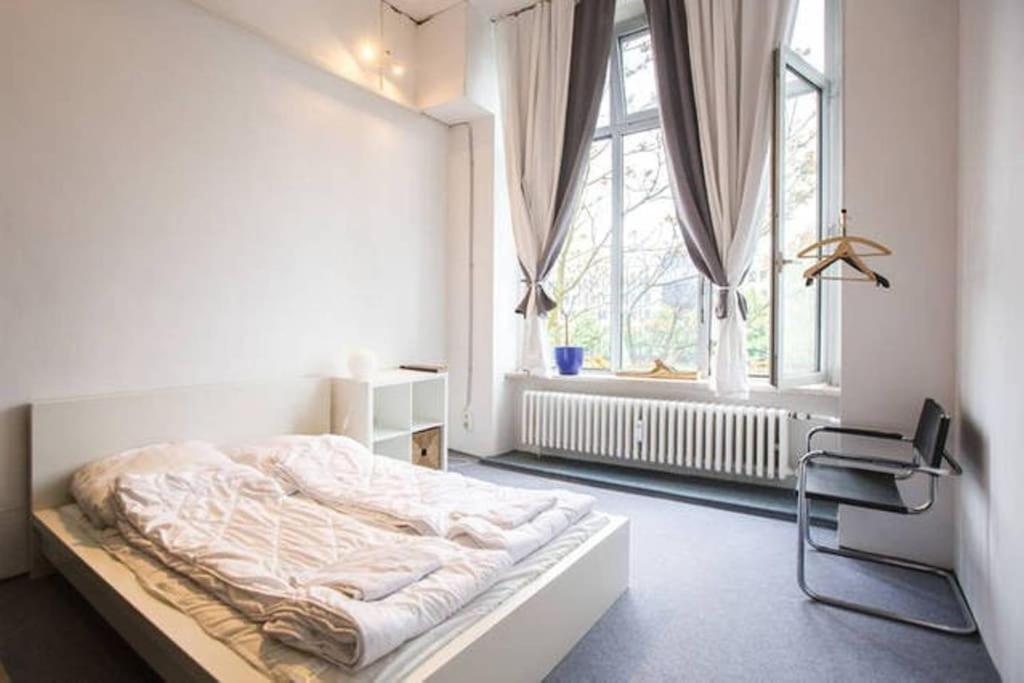 200qm Loft for Friends and Family - on the Spree!