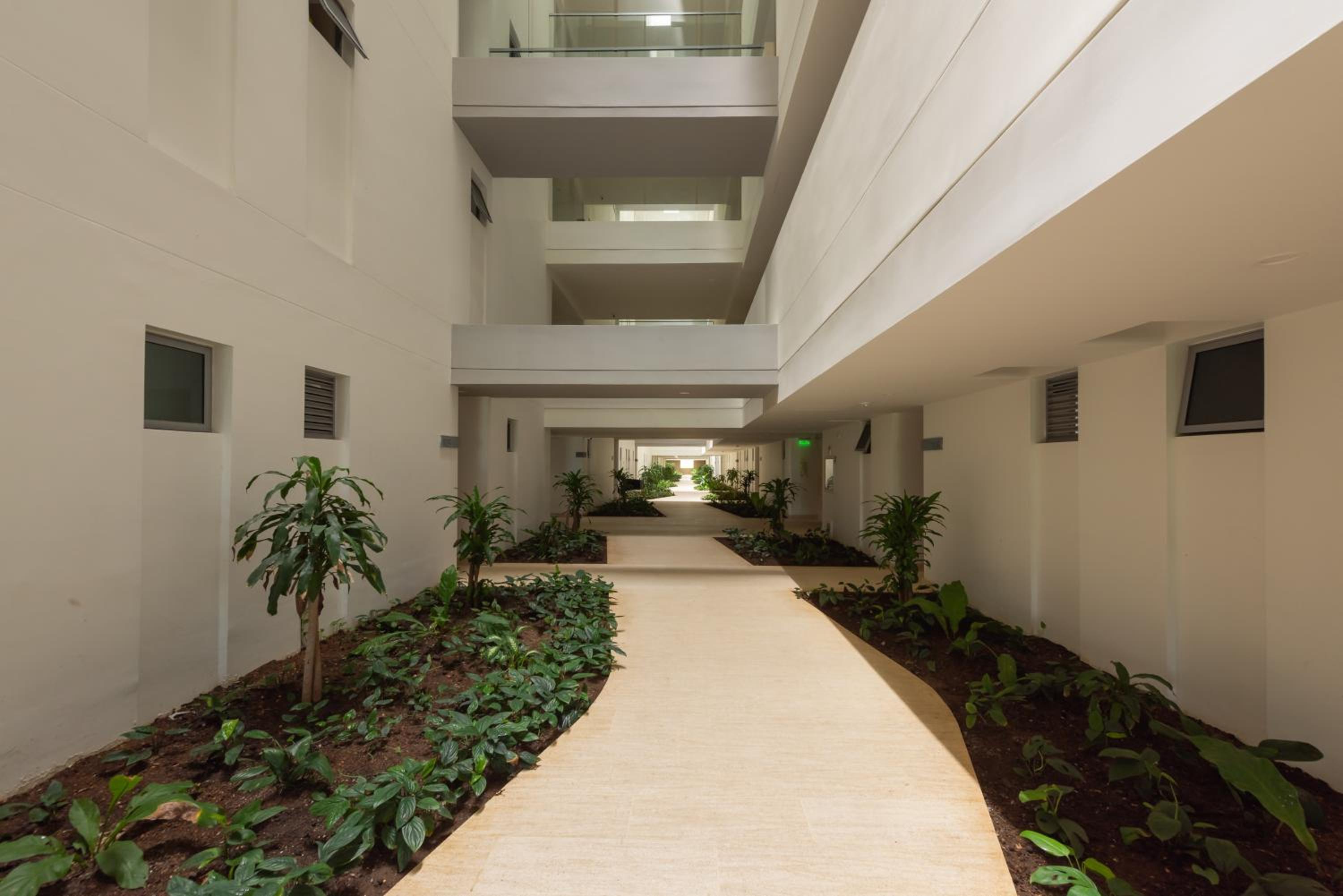 Hotel Lujoso Apartamento Con Salida Directa A La Playa Edificio Morros Eco - Image 1