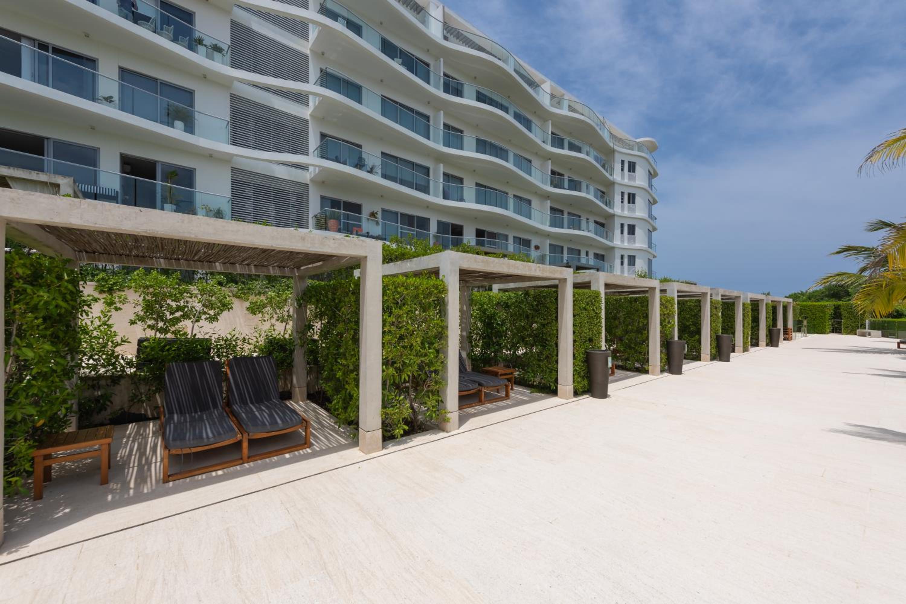 Lujoso Apartamento Con Salida Directa A La Playa Edificio Morros Eco