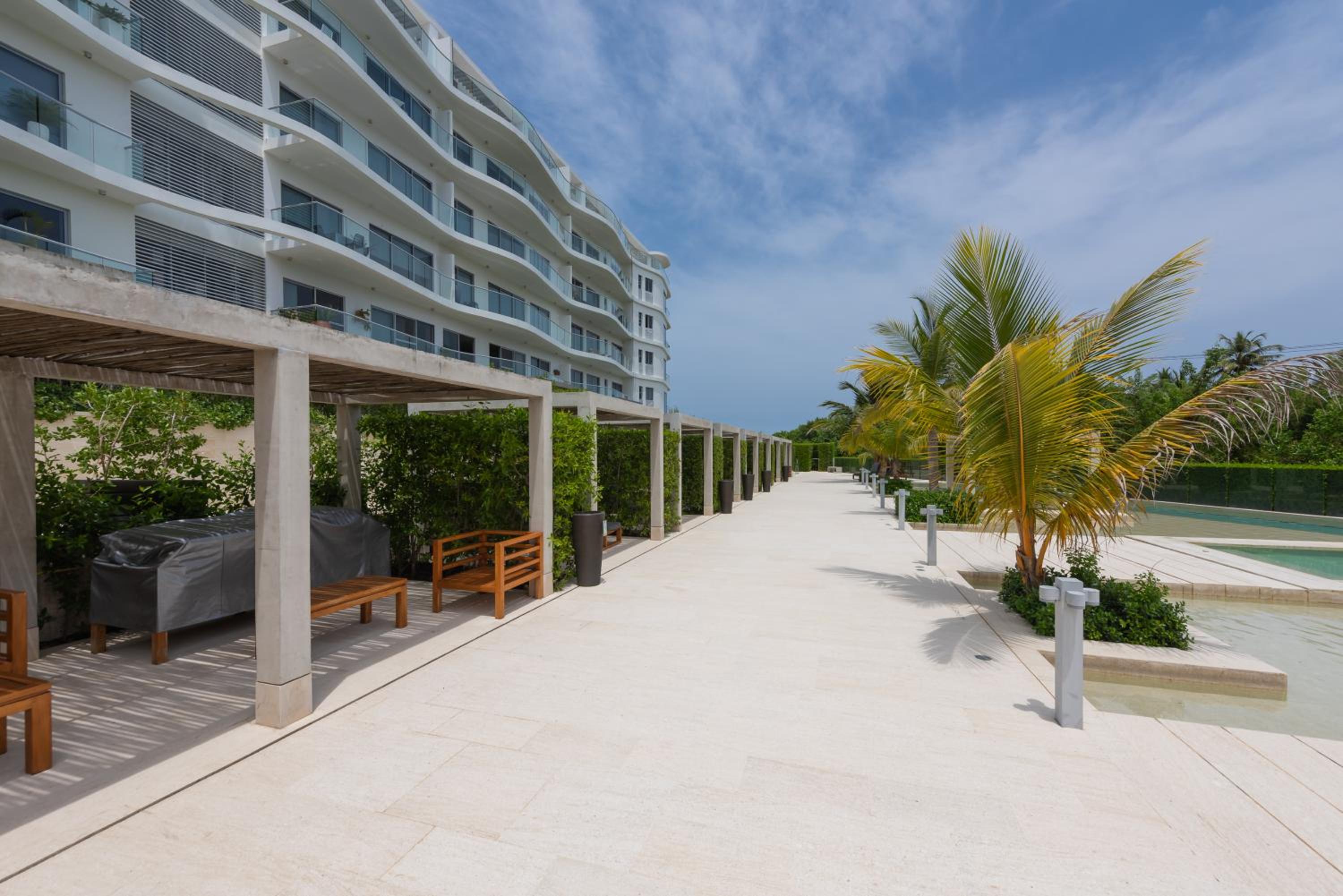 Lujoso Apartamento Con Salida Directa A La Playa Edificio Morros Eco