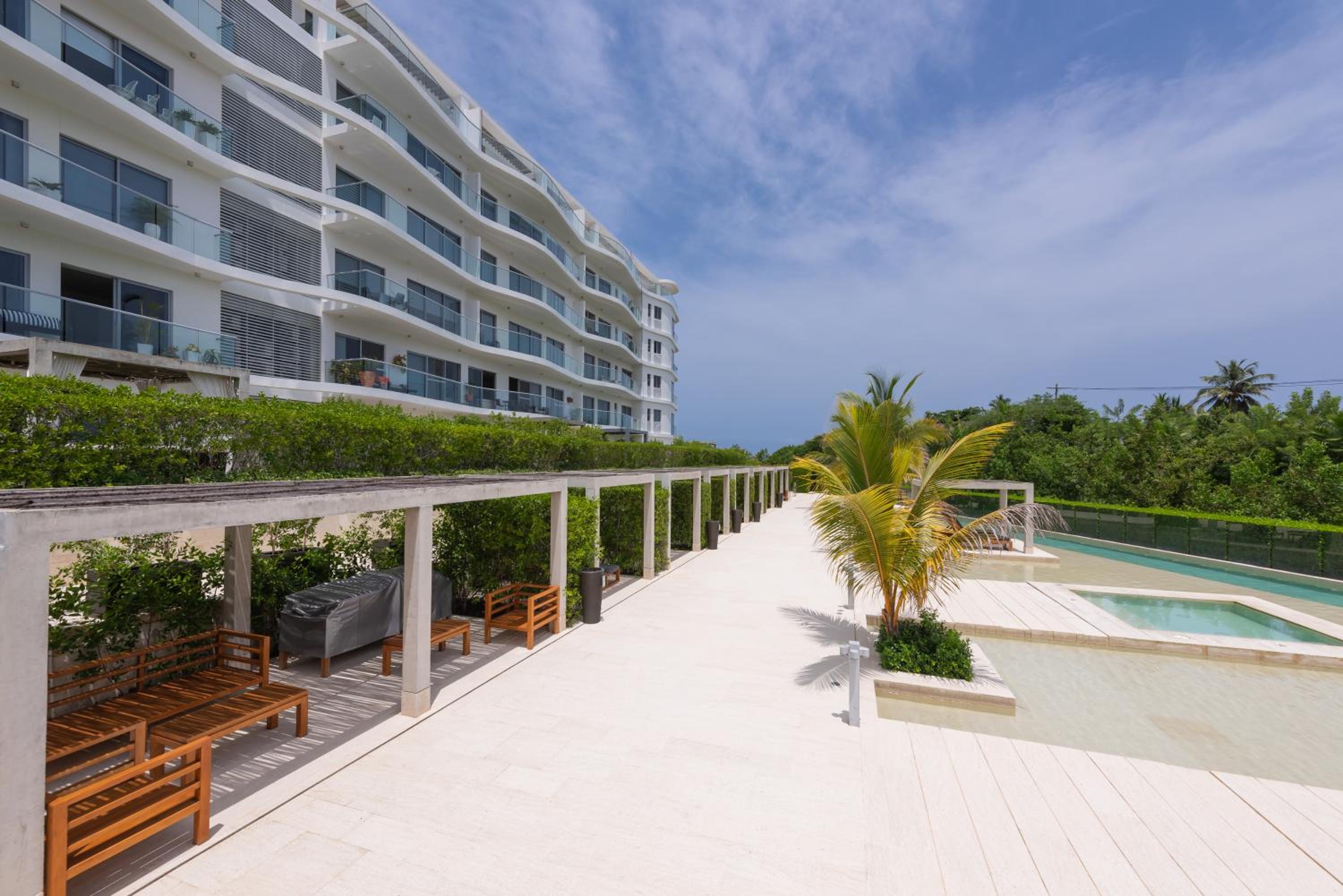 Lujoso Apartamento Con Salida Directa A La Playa Edificio Morros Eco