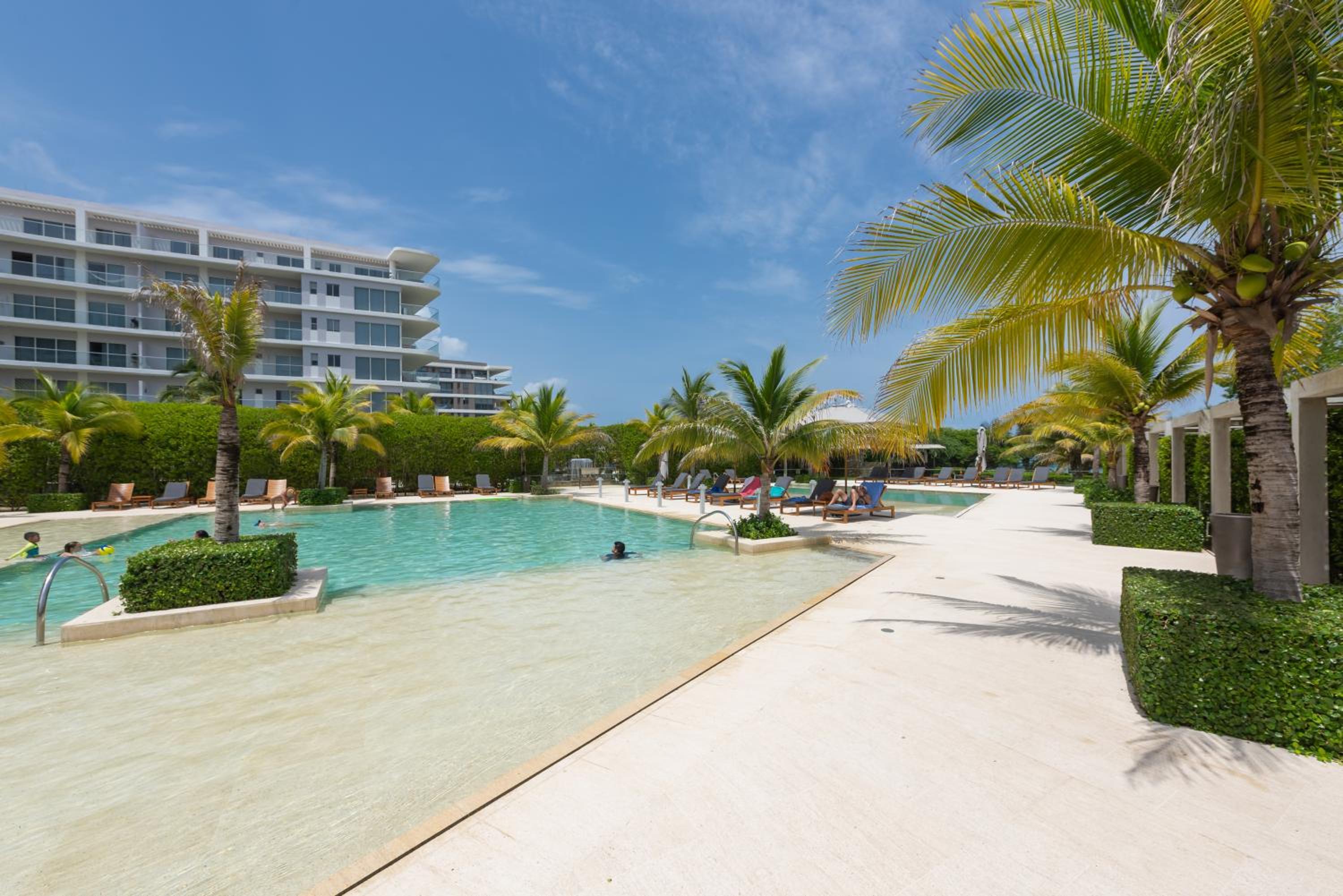 Lujoso Apartamento Con Salida Directa A La Playa Edificio Morros Eco