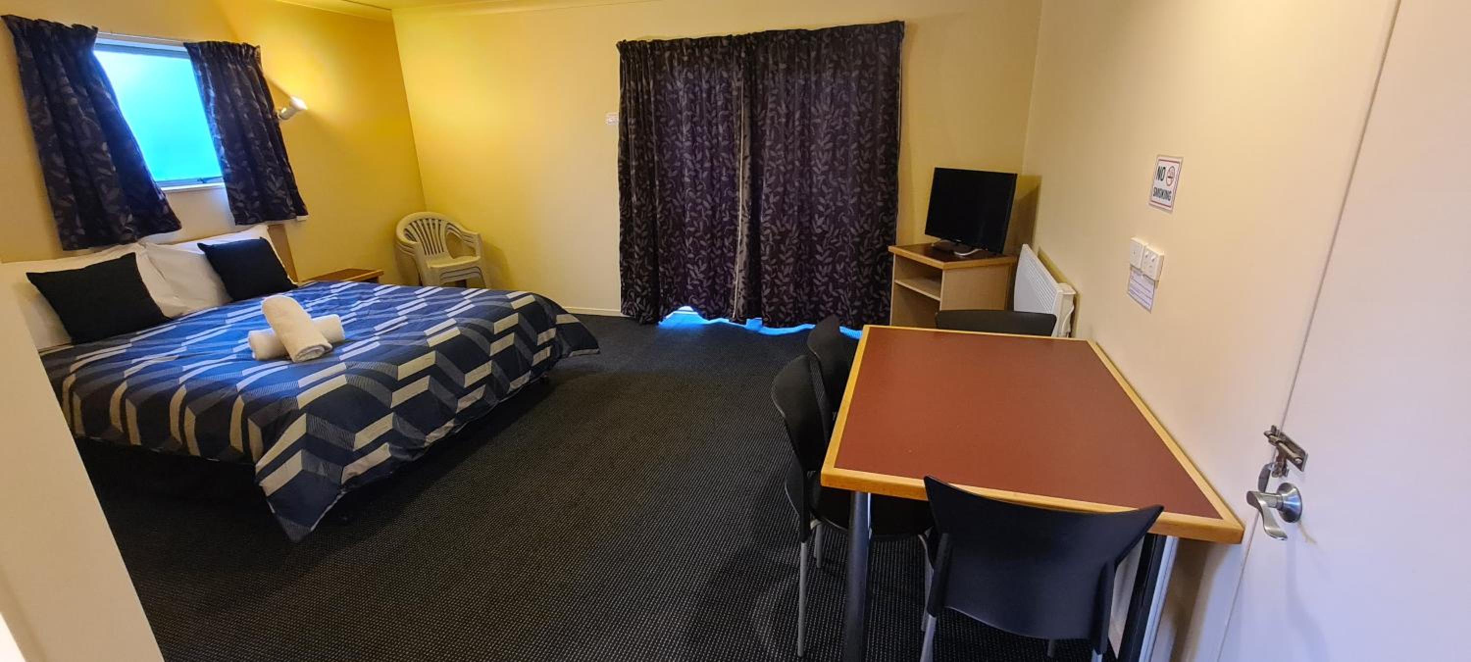 New Castle Motor Lodge