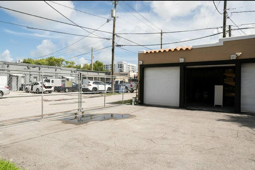 Homey Little Havana Apt Centrally located Hv4