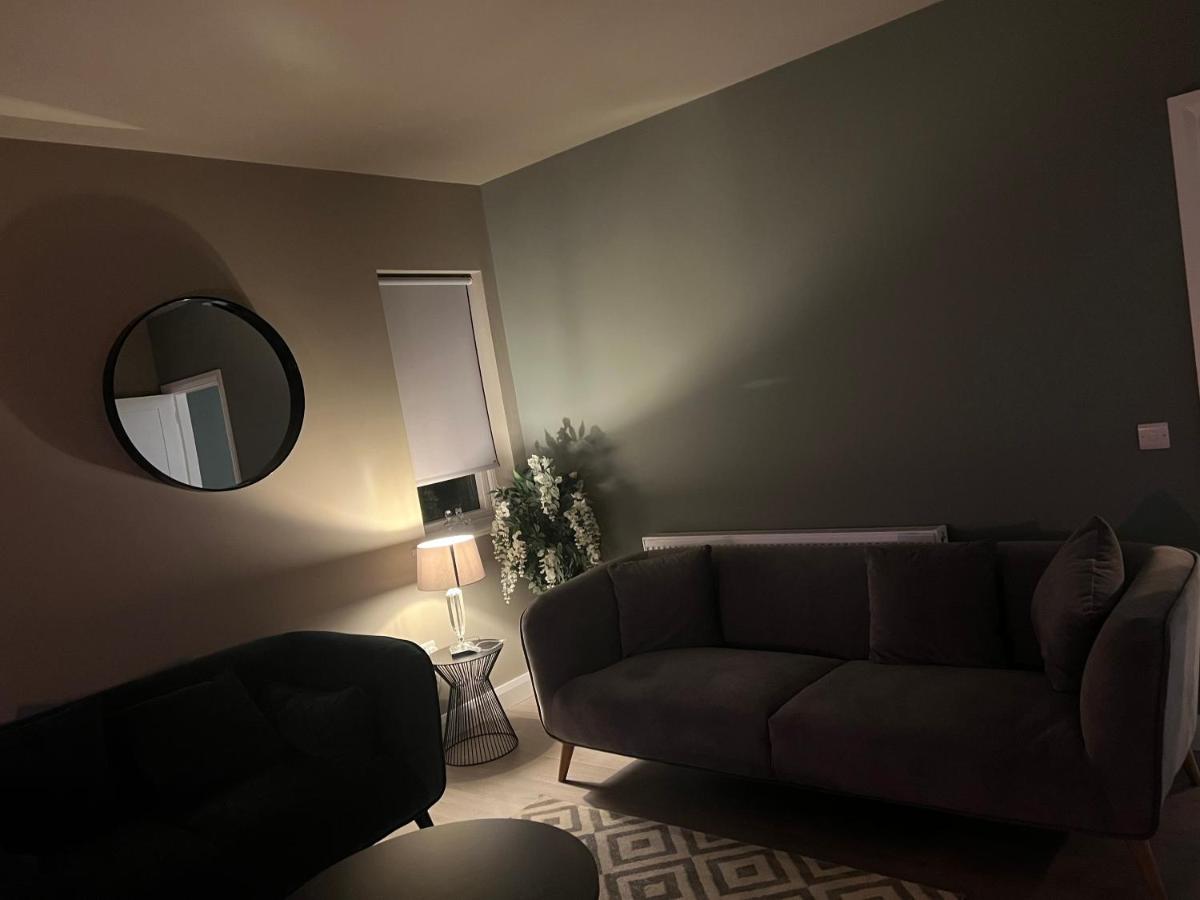3 bed rooms Vip family house