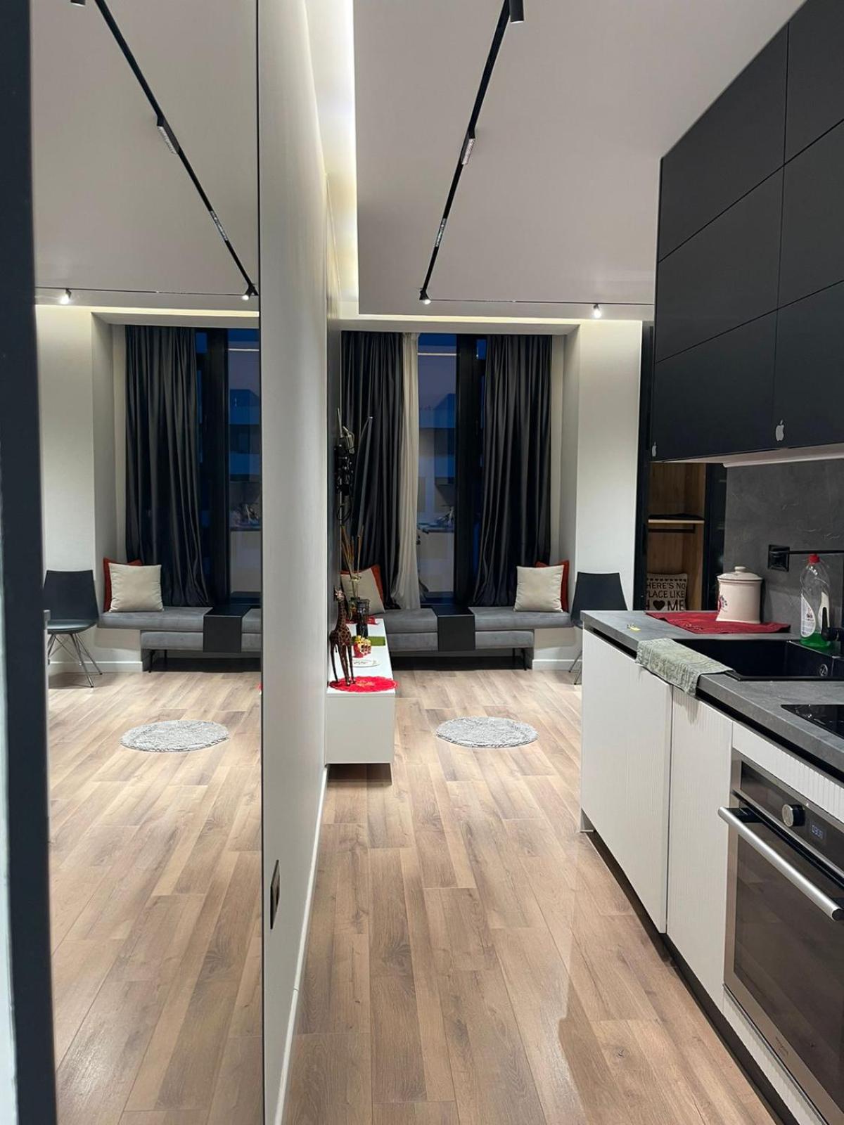 Square 21 Studio Apartments