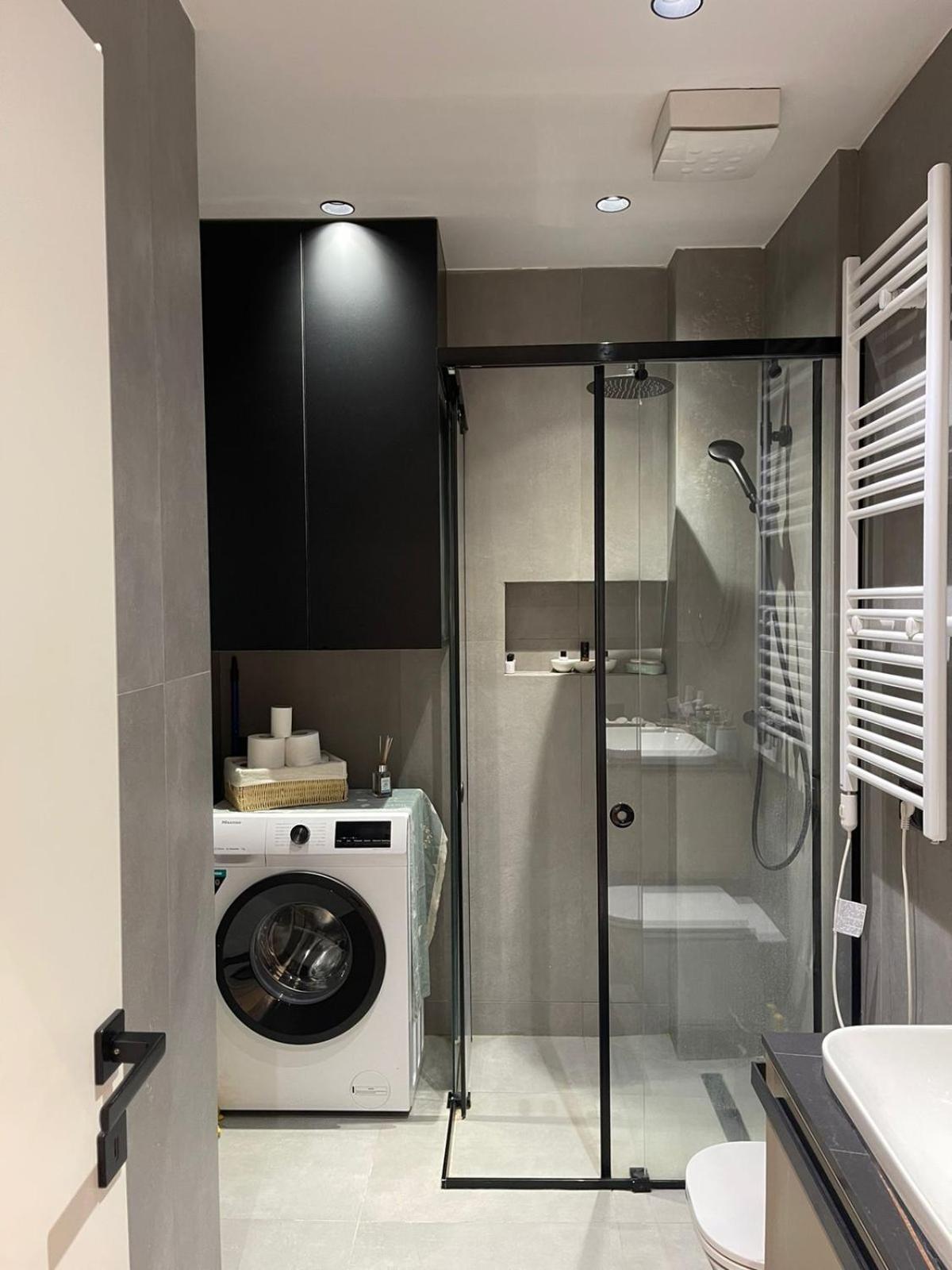 Square 21 Studio Apartments