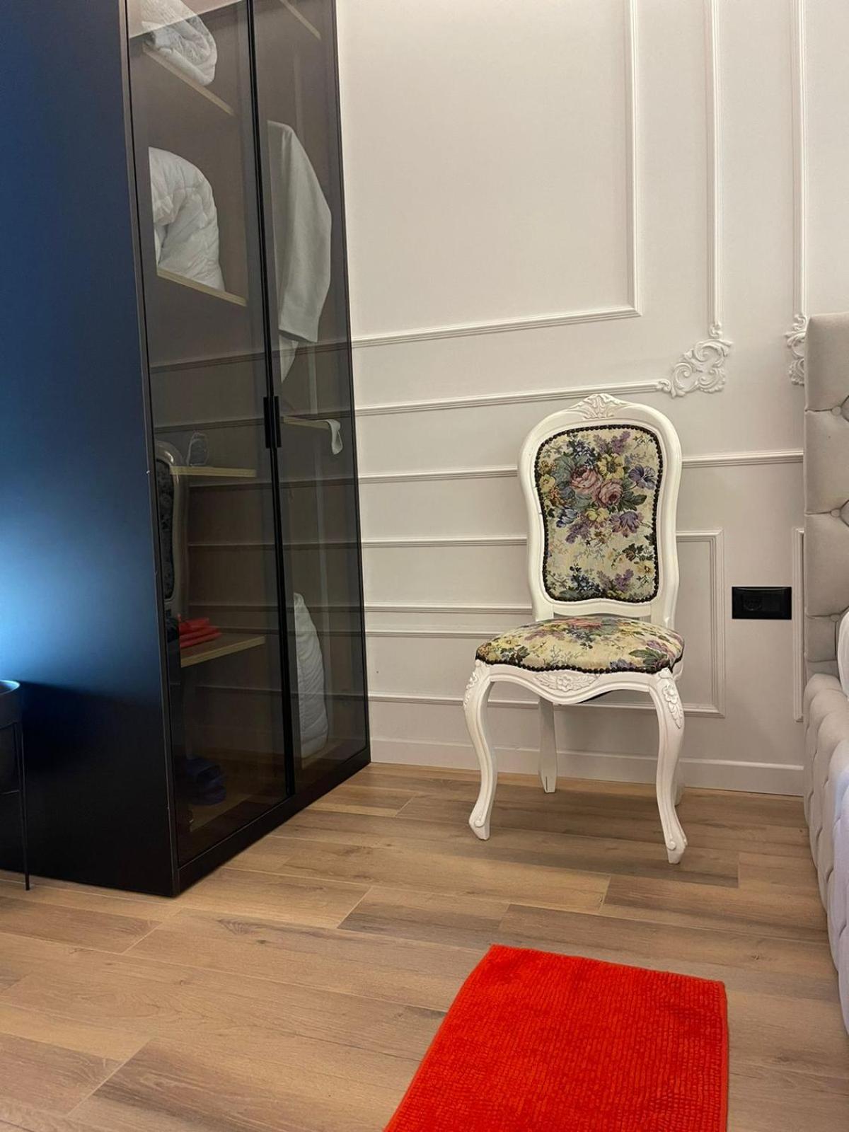Square 21 Studio Apartments