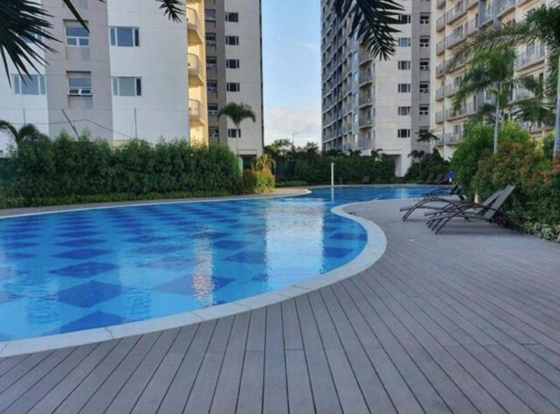 Stylish 1BR Condo @ SM Southmall view 2