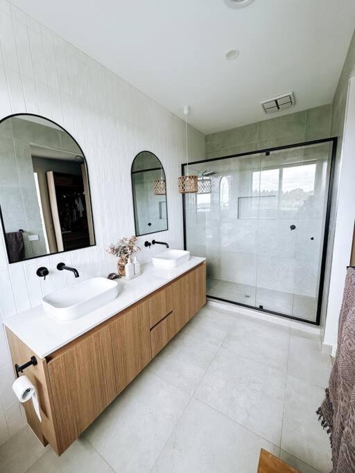 Farm Stay in stunning new home