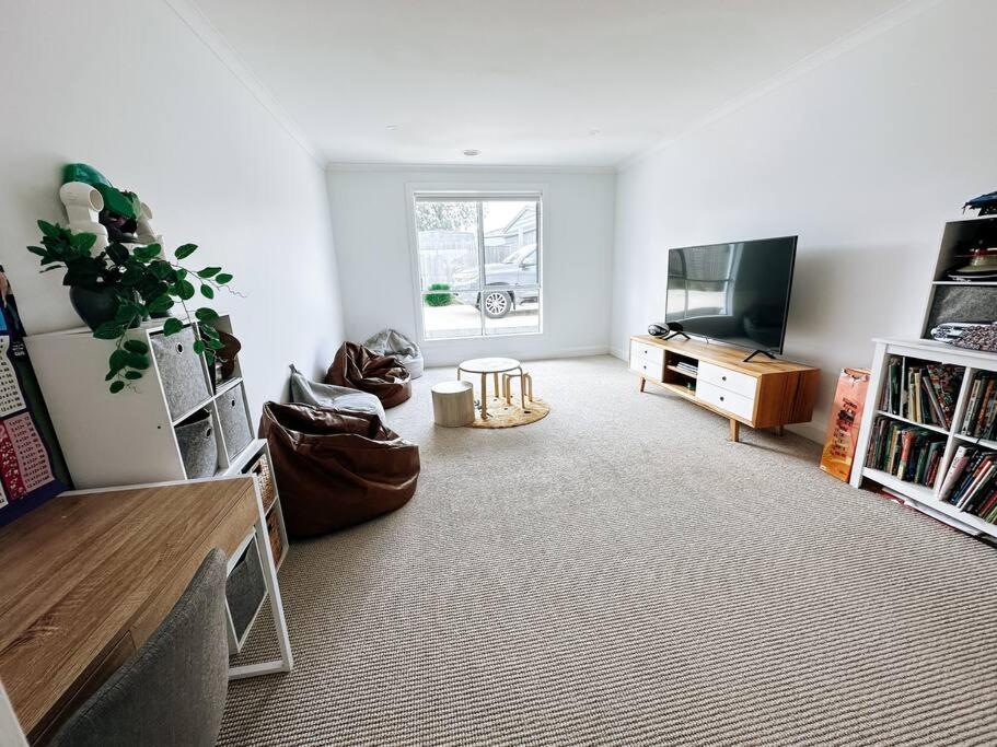 Farm Stay in stunning new home
