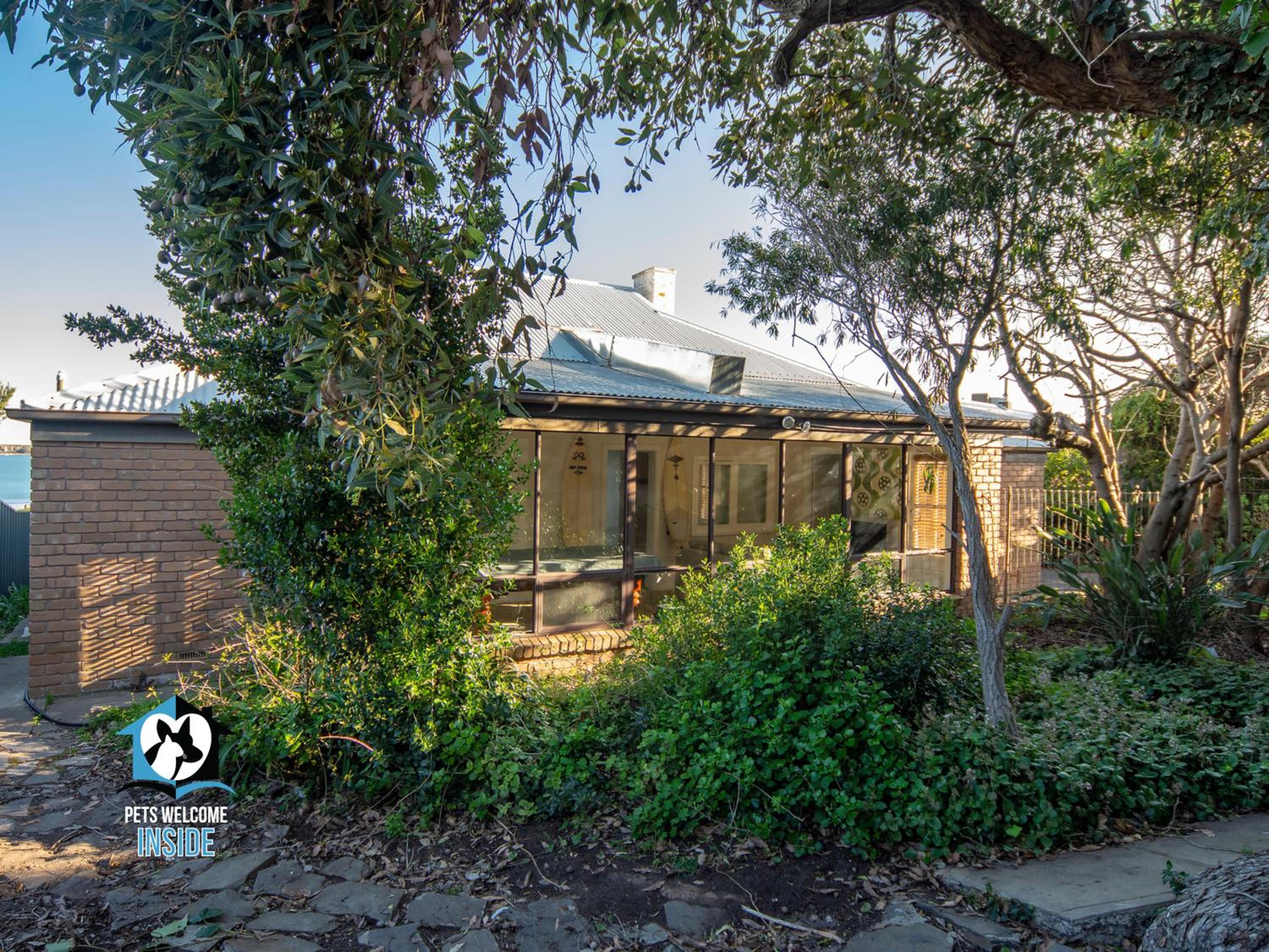 Absolute Beachfront 3BR 2BA Home w/ Beach Track
