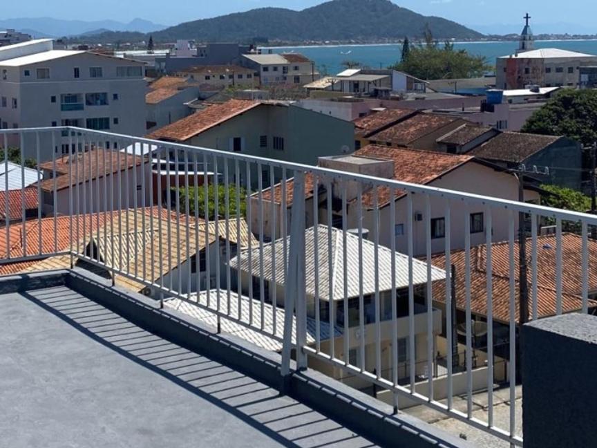 Apartamento na Praia da Enseada, 100 mt praia view 2