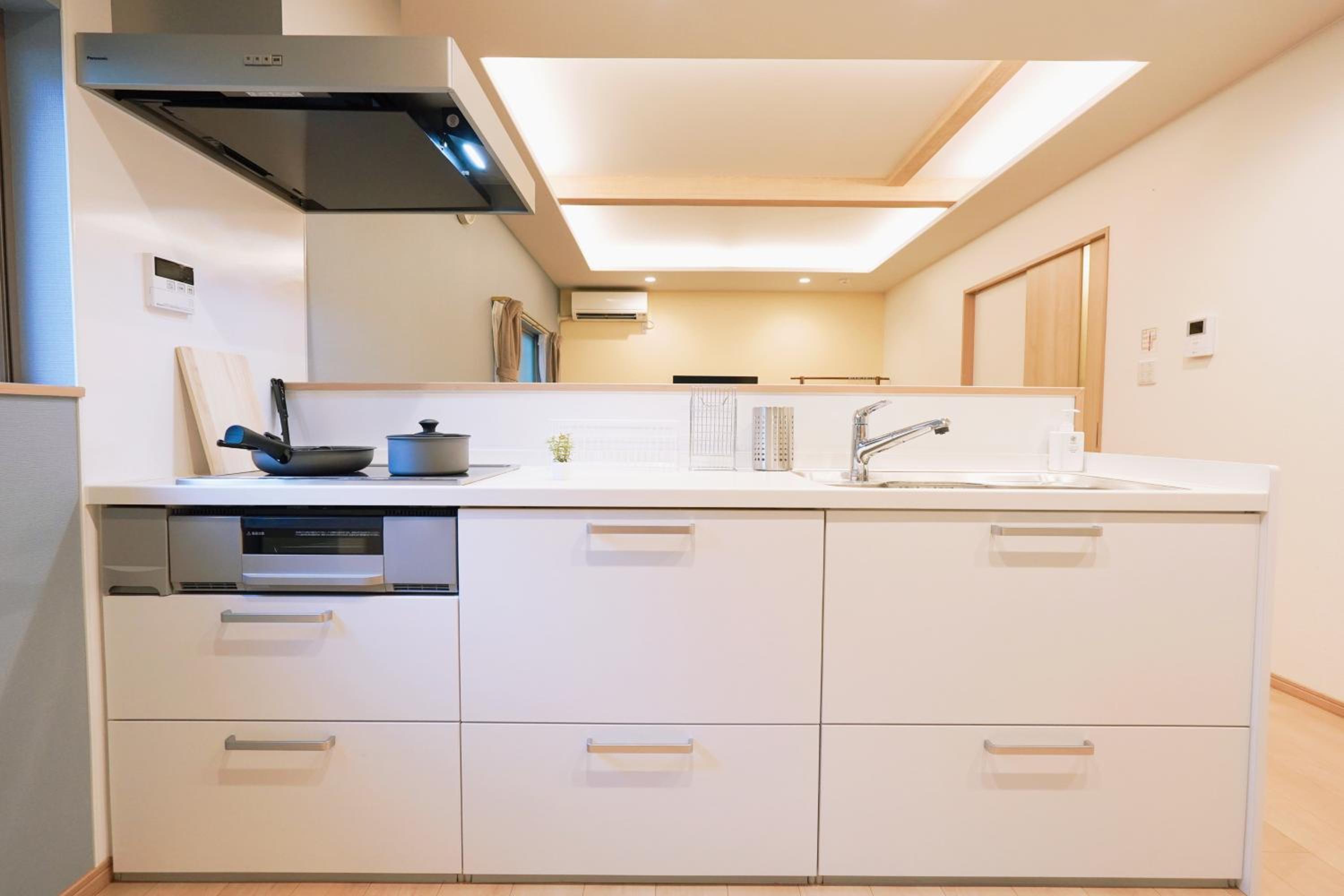 nestay terrace house osaka tsutenkaku