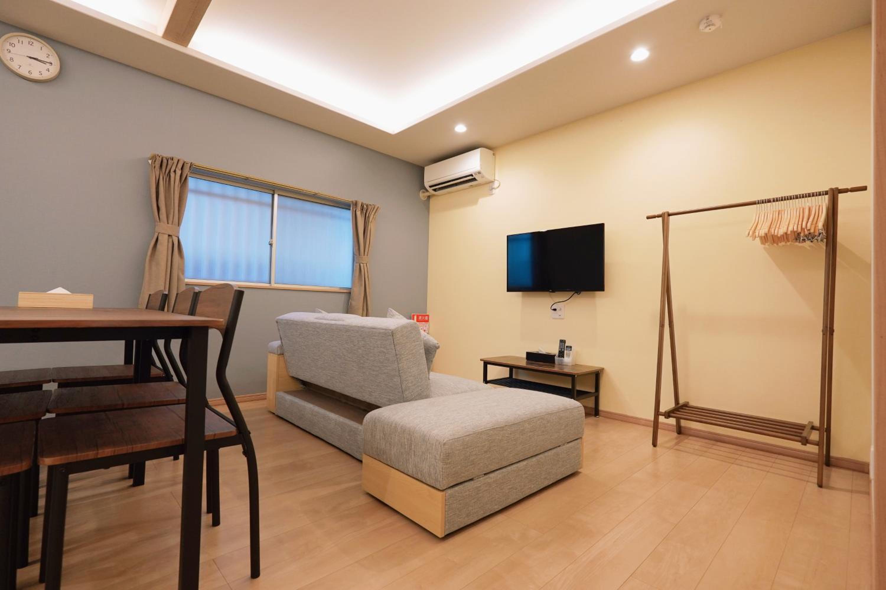 nestay terrace house osaka tsutenkaku
