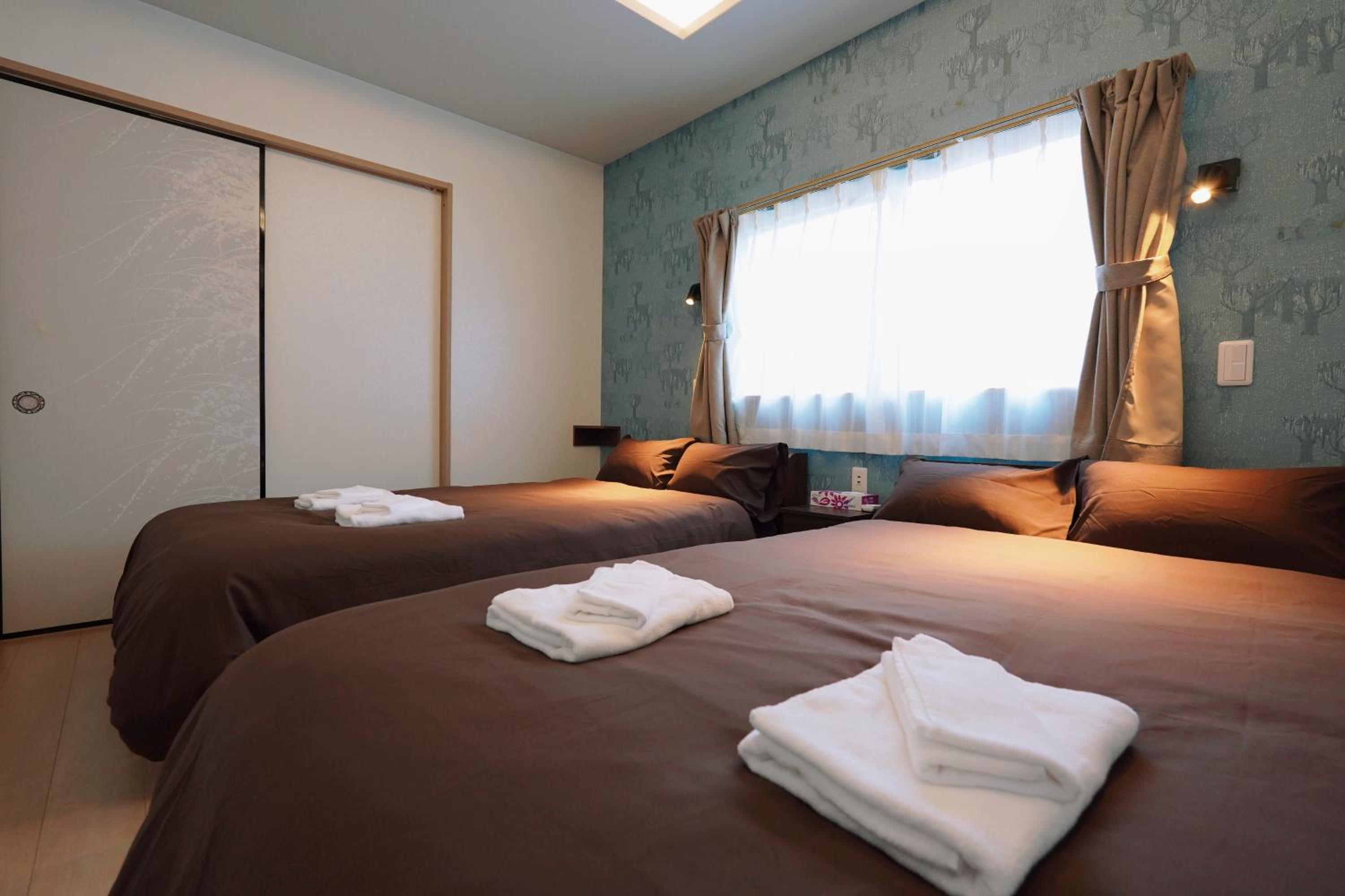 nestay terrace house osaka tsutenkaku
