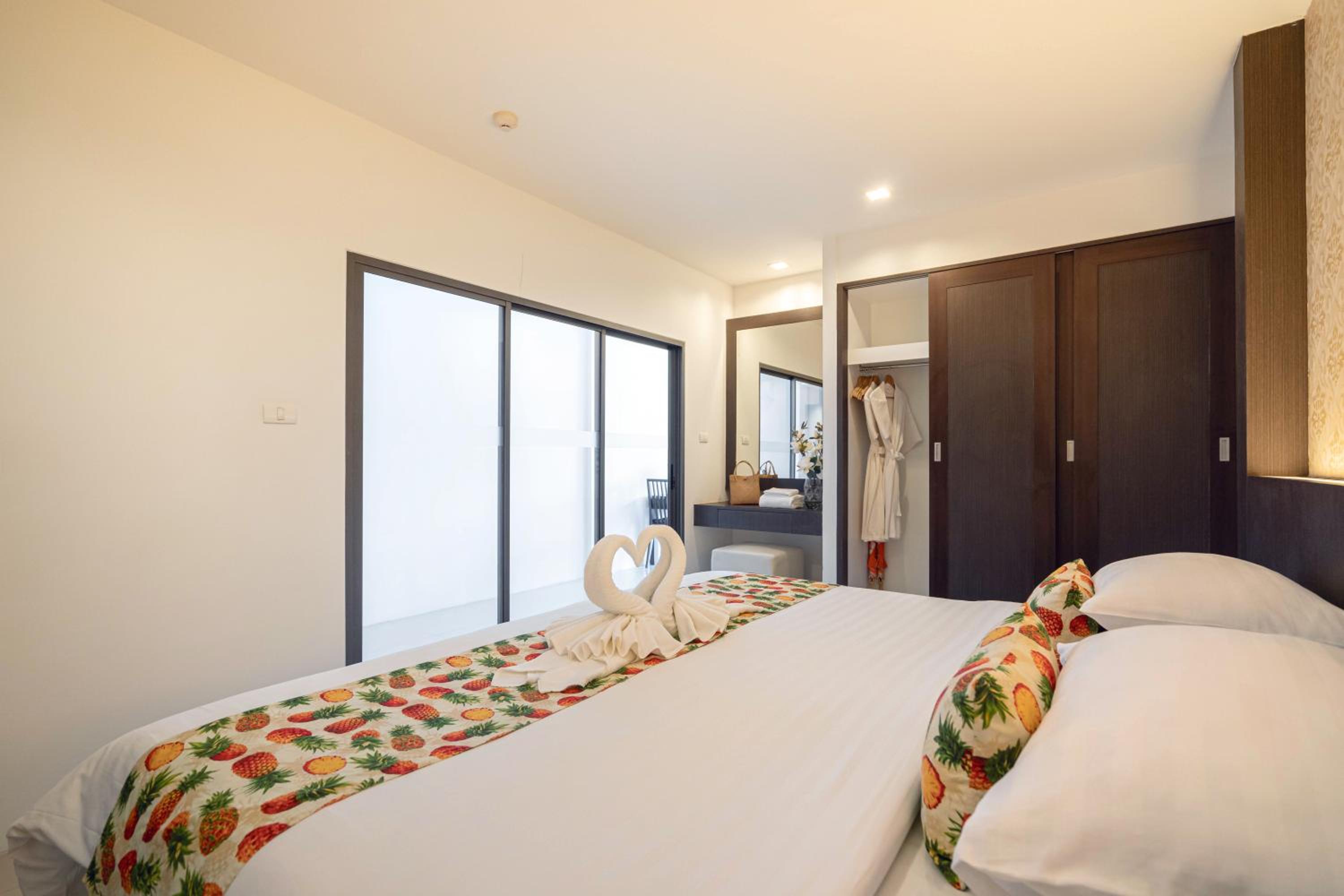 Patong Bay Hill Resort 42