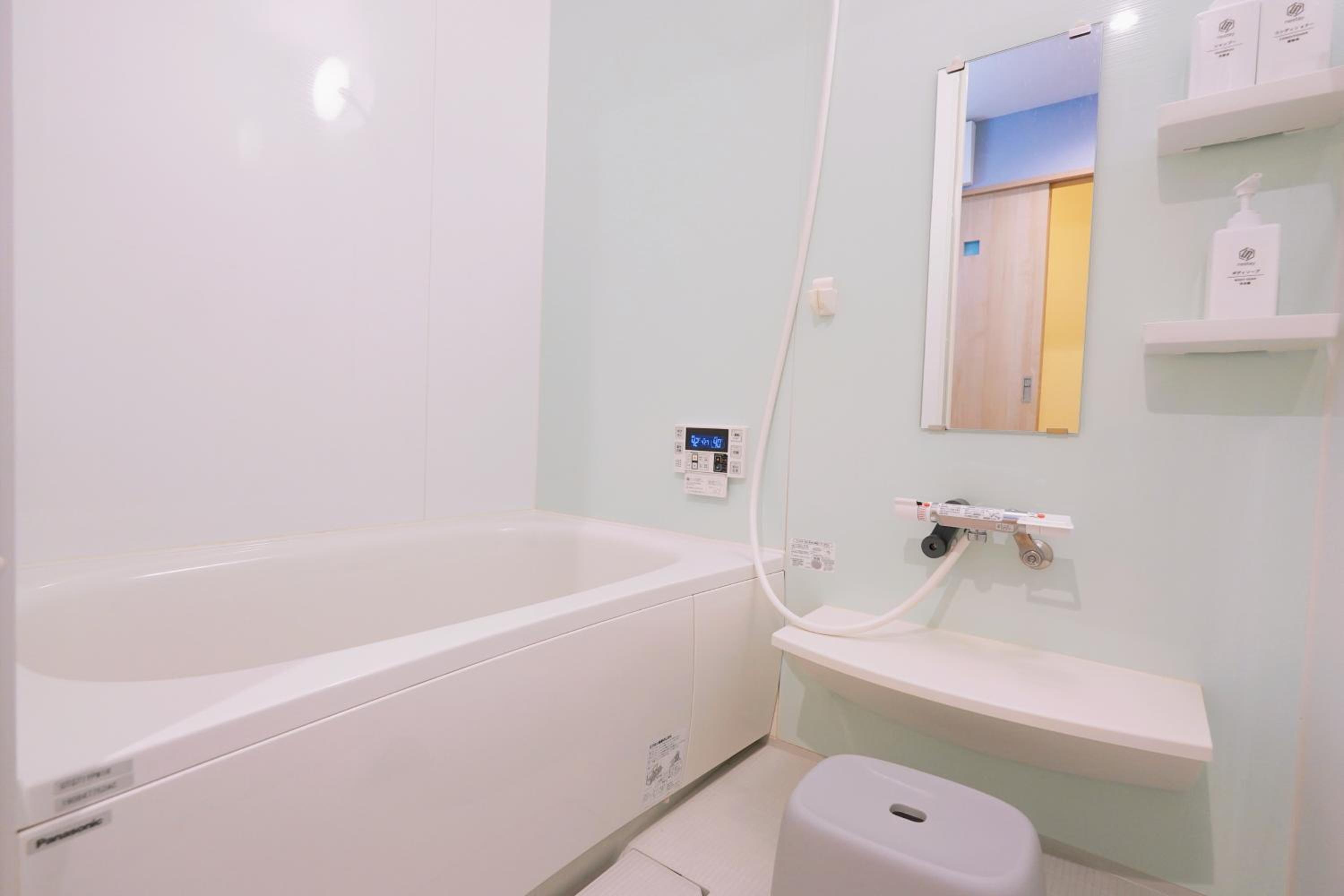 nestay terrace house osaka tsutenkaku