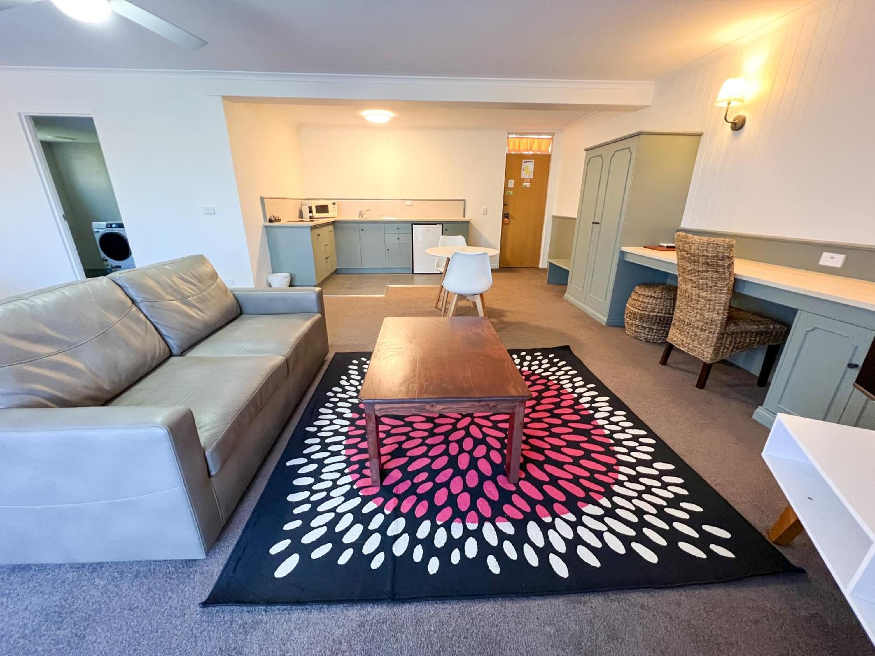 Summerhill Motor Inn