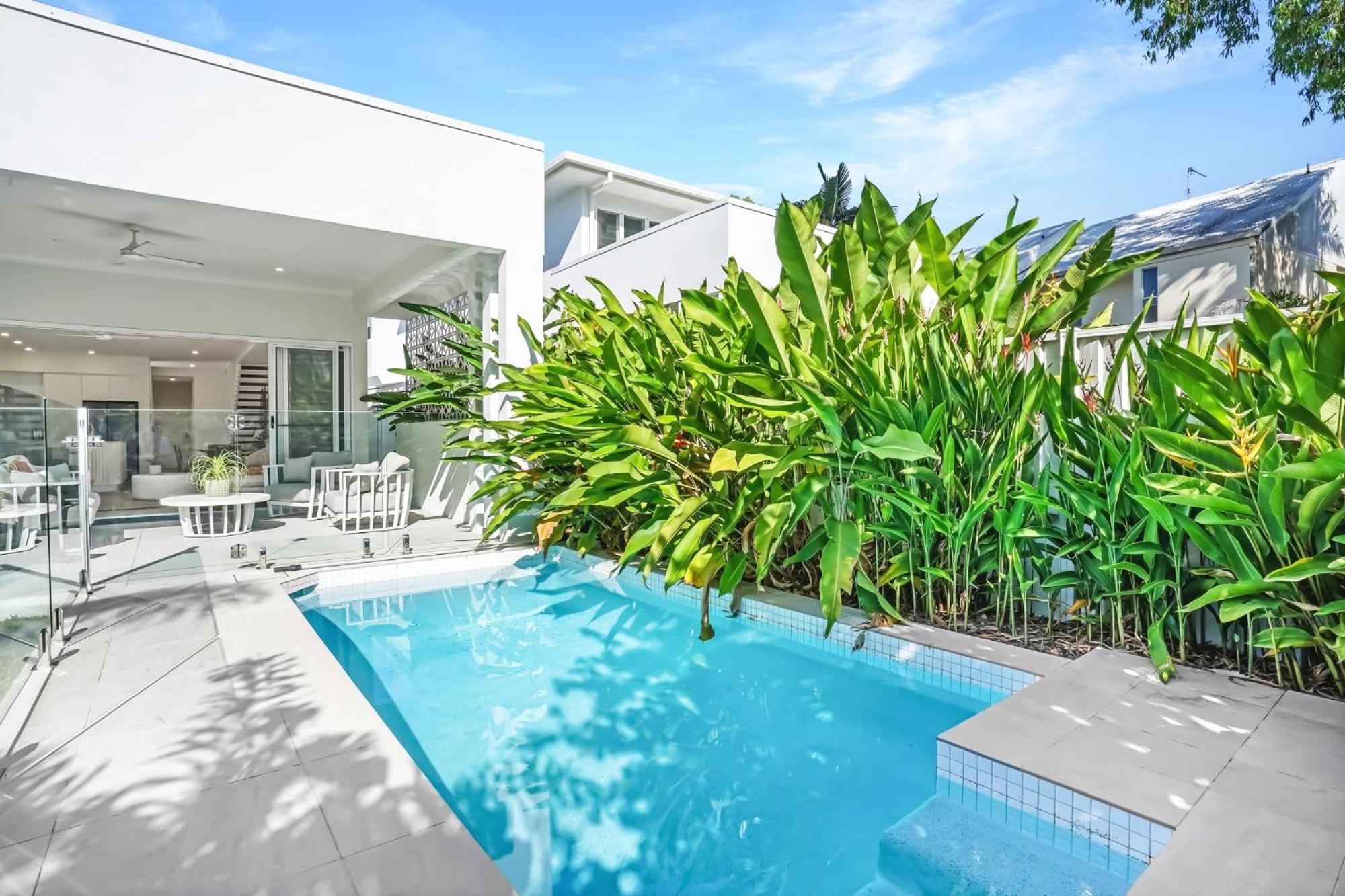 The Santana Collection TWO - Luxury Accomodation in the heart of Palm Cove