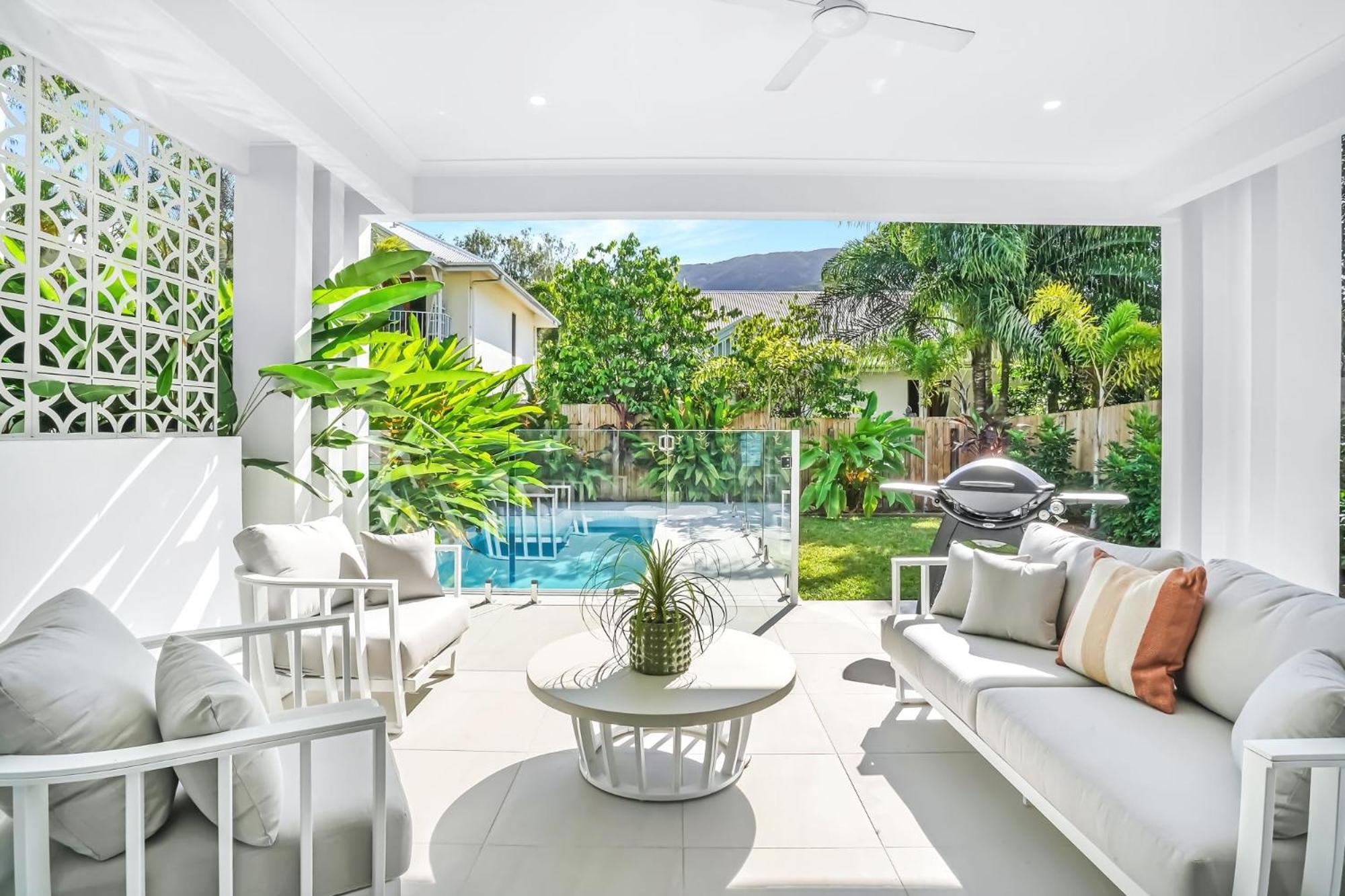 The Santana Collection TWO - Luxury Accomodation in the heart of Palm Cove