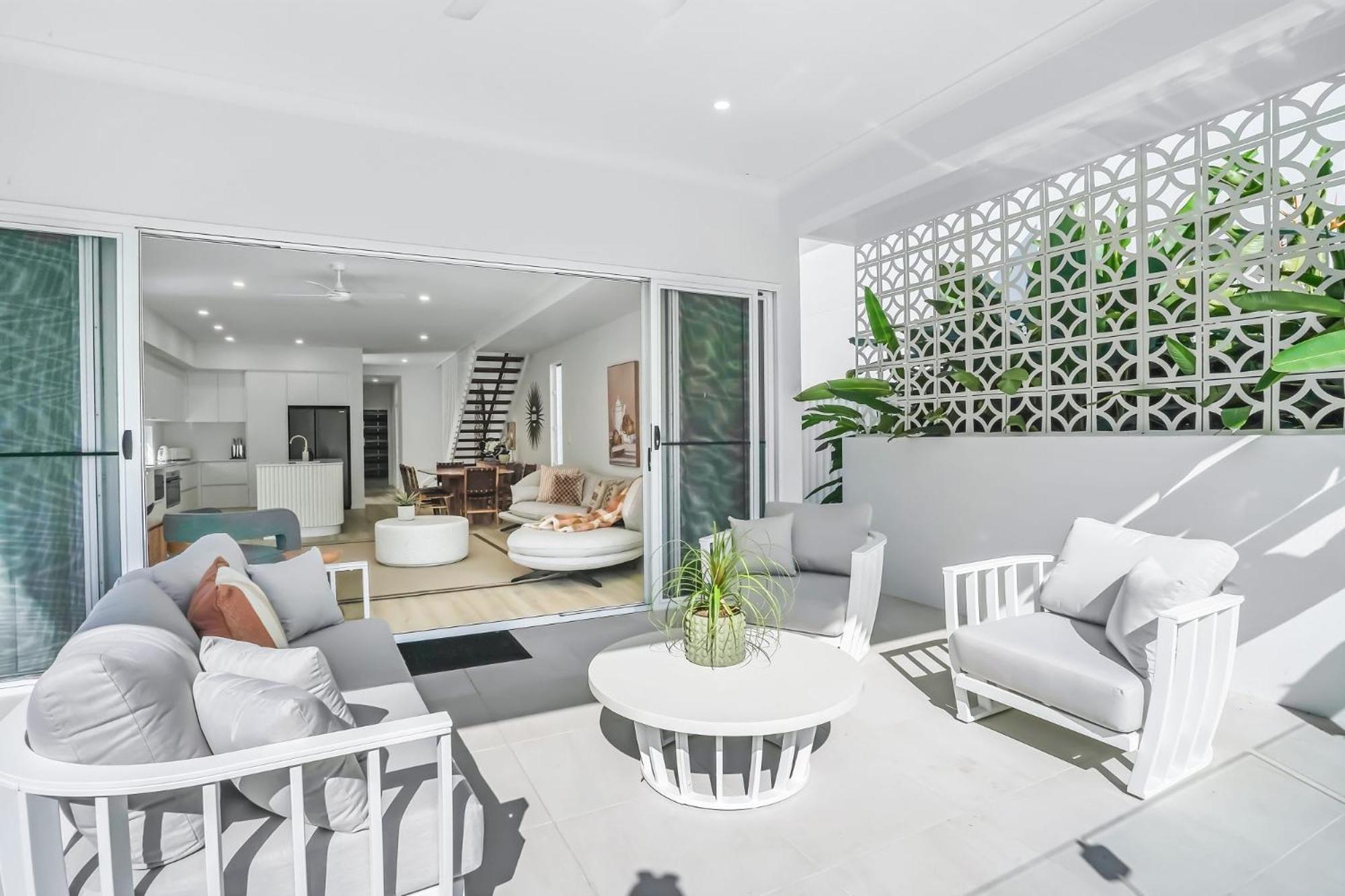 The Santana Collection TWO - Luxury Accomodation in the heart of Palm Cove