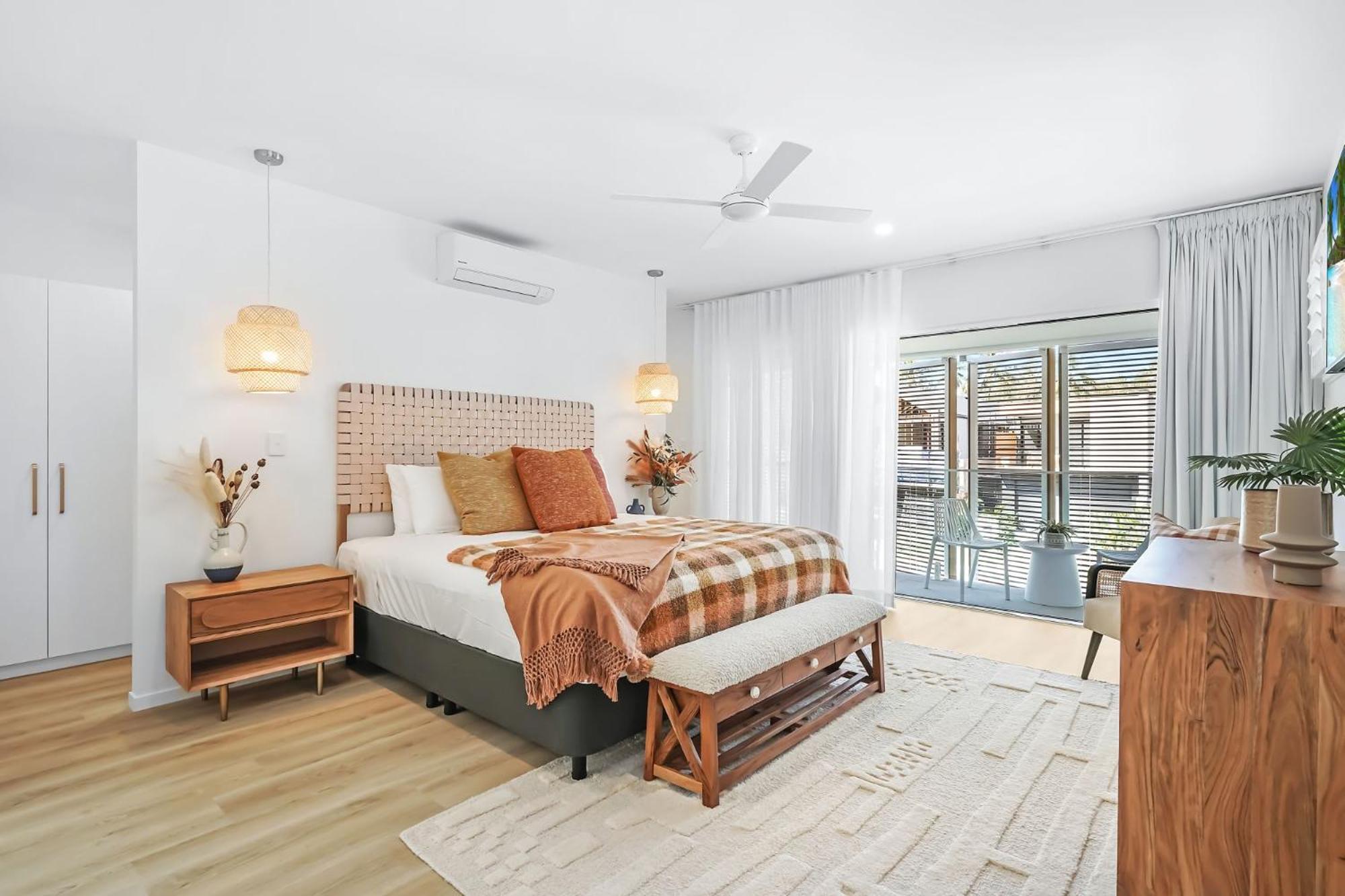 The Santana Collection TWO - Luxury Accomodation in the heart of Palm Cove