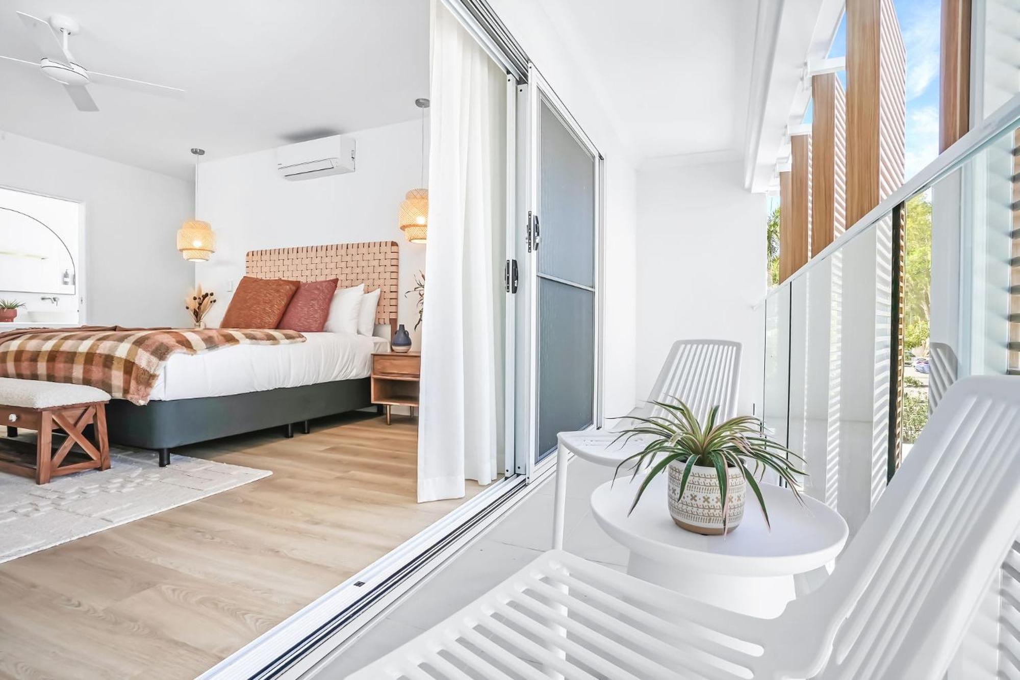 The Santana Collection TWO - Luxury Accomodation in the heart of Palm Cove