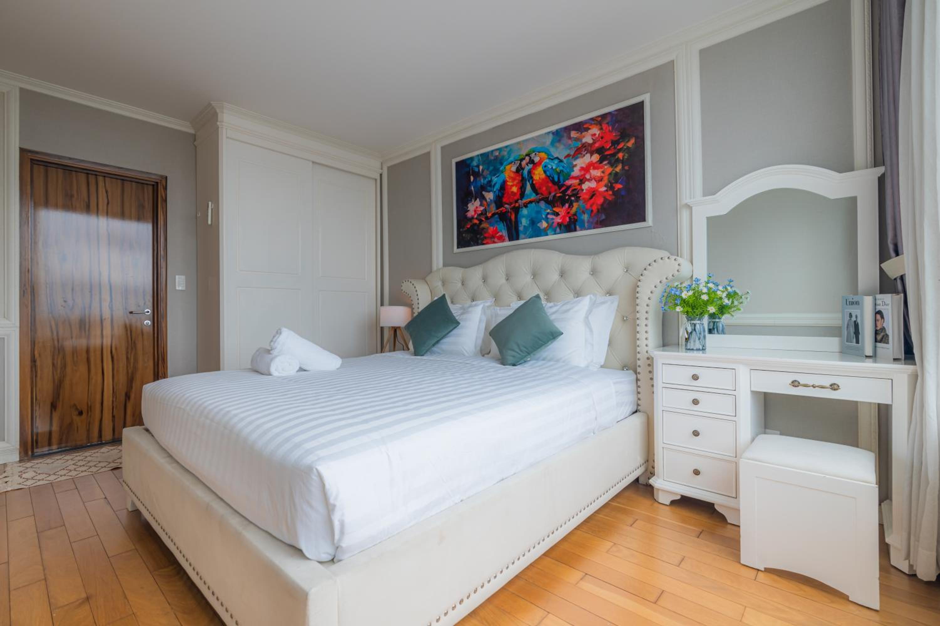 Léman Luxury Apartment District 3 HCMC