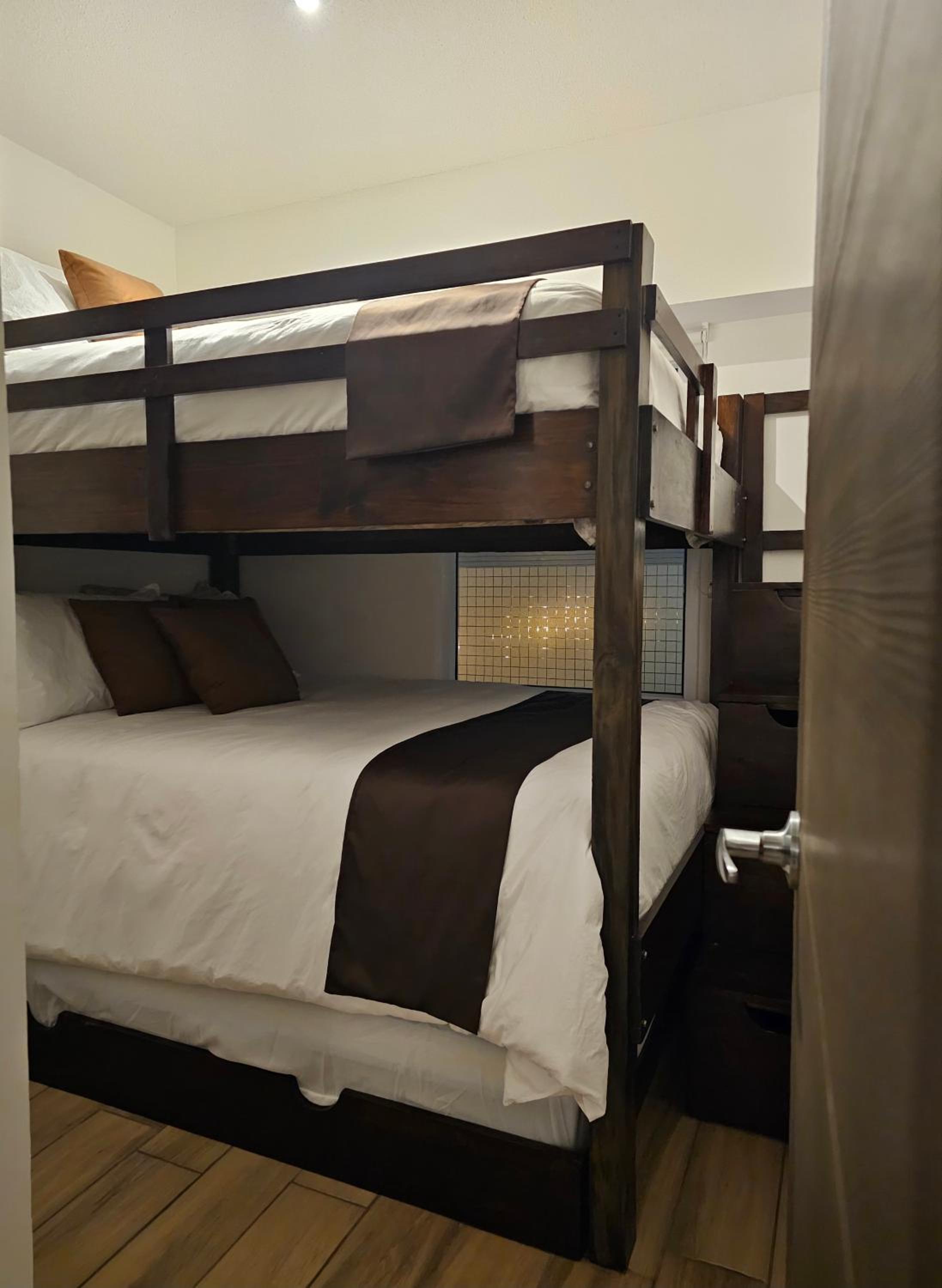 Torre Pamplona 402 -Comodo Apartamento Cerca Aeropuerto Aurora view 5