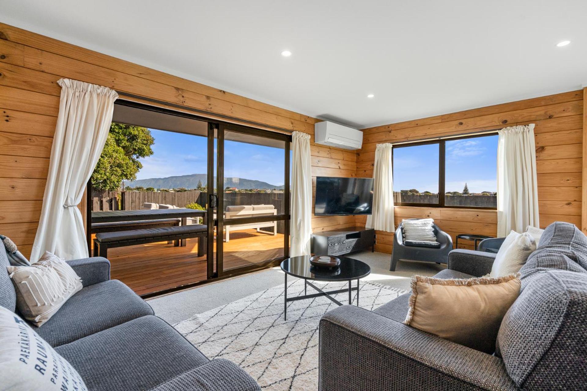 Sunset Cottage - Waikanae Beach Holiday Home view 4