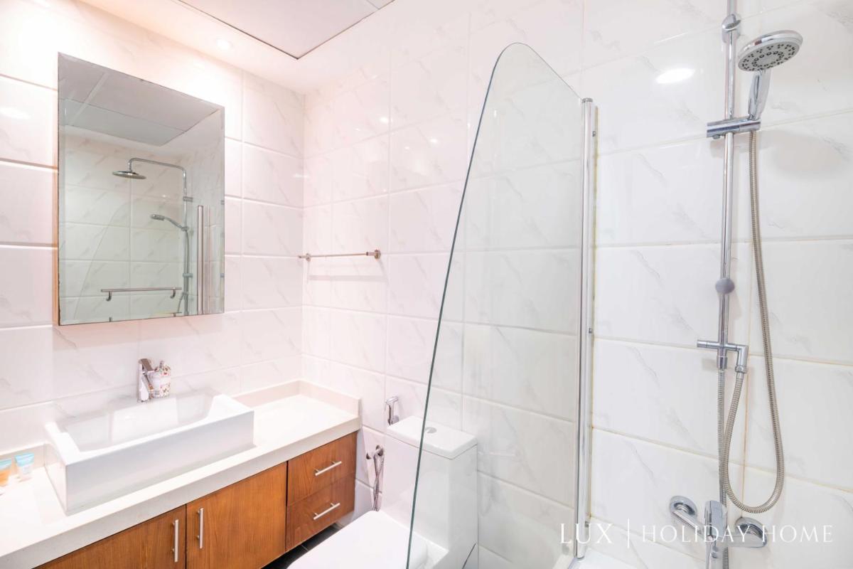 LUX The Orra Marina View Suite