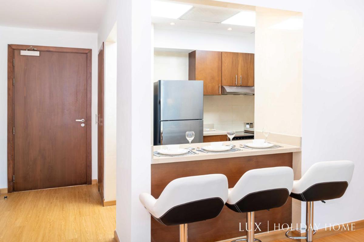 LUX The Orra Marina View Suite