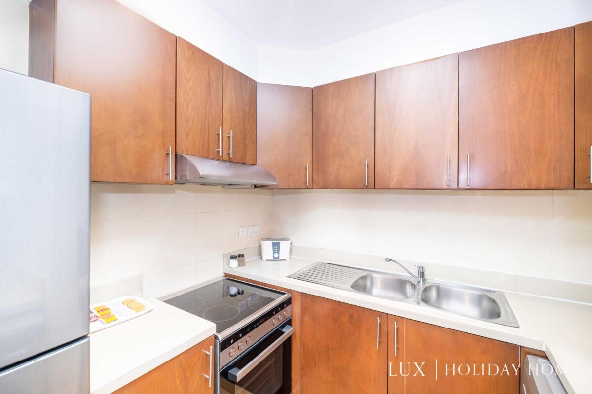LUX The Orra Marina View Suite