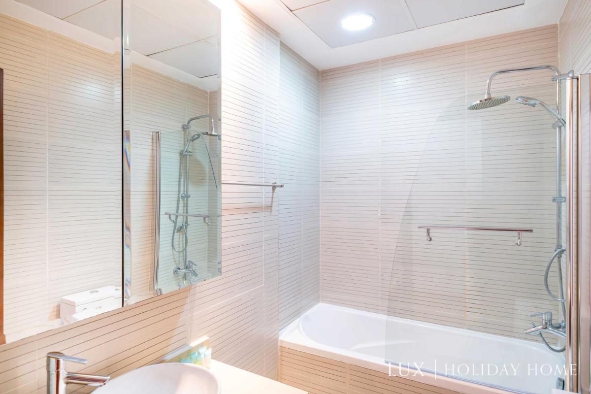 LUX The Orra Marina View Suite