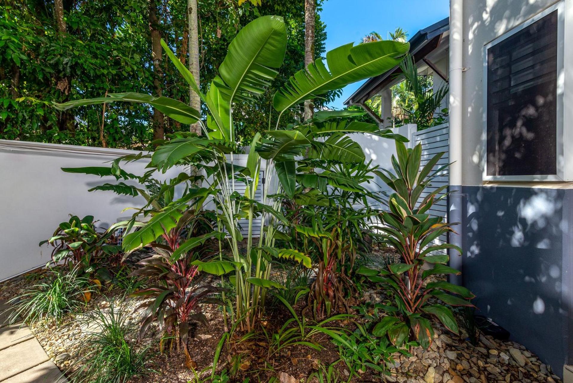 2 Barefoot Villas