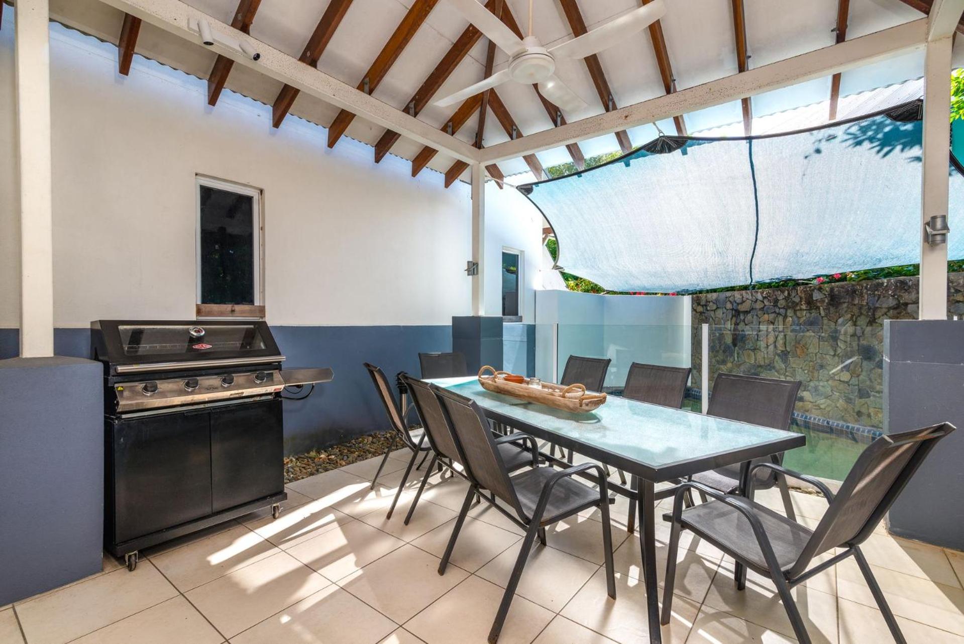 2 Barefoot Villas