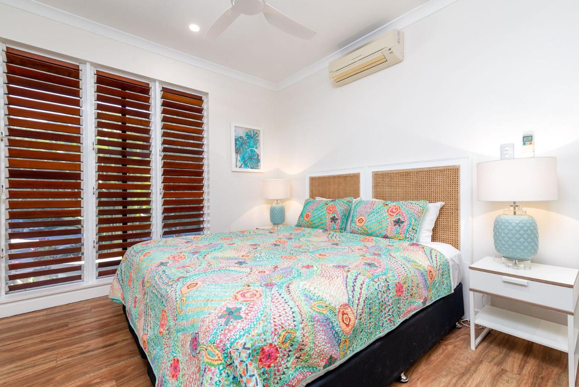 2 Barefoot Villas