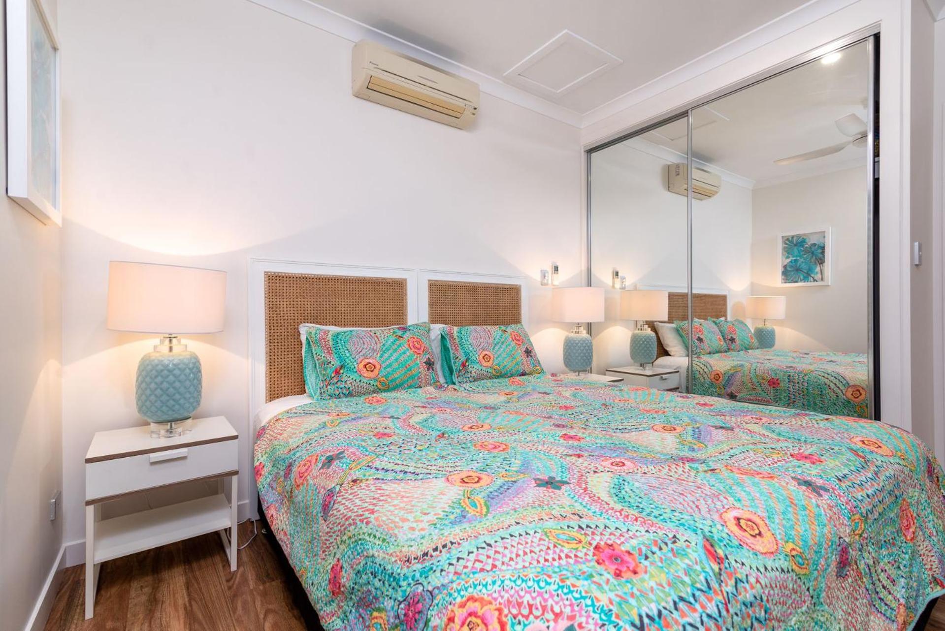 2 Barefoot Villas