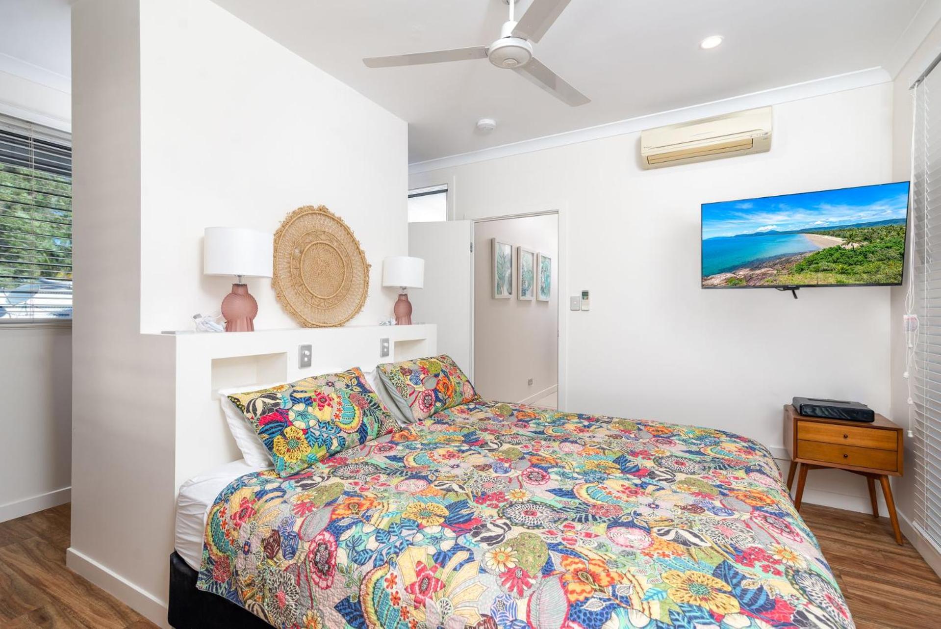 2 Barefoot Villas