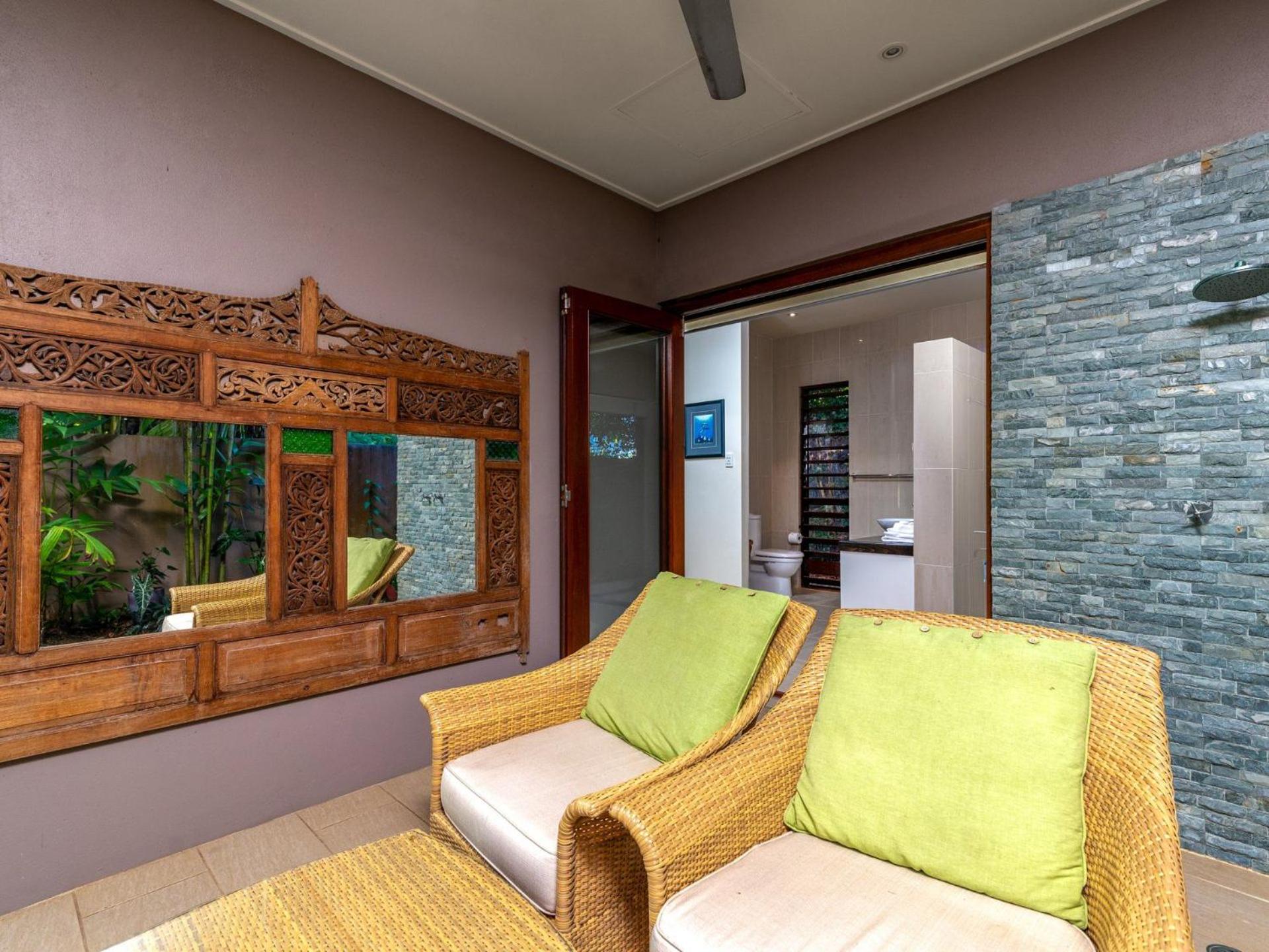 Oasis Beachfront Mirage