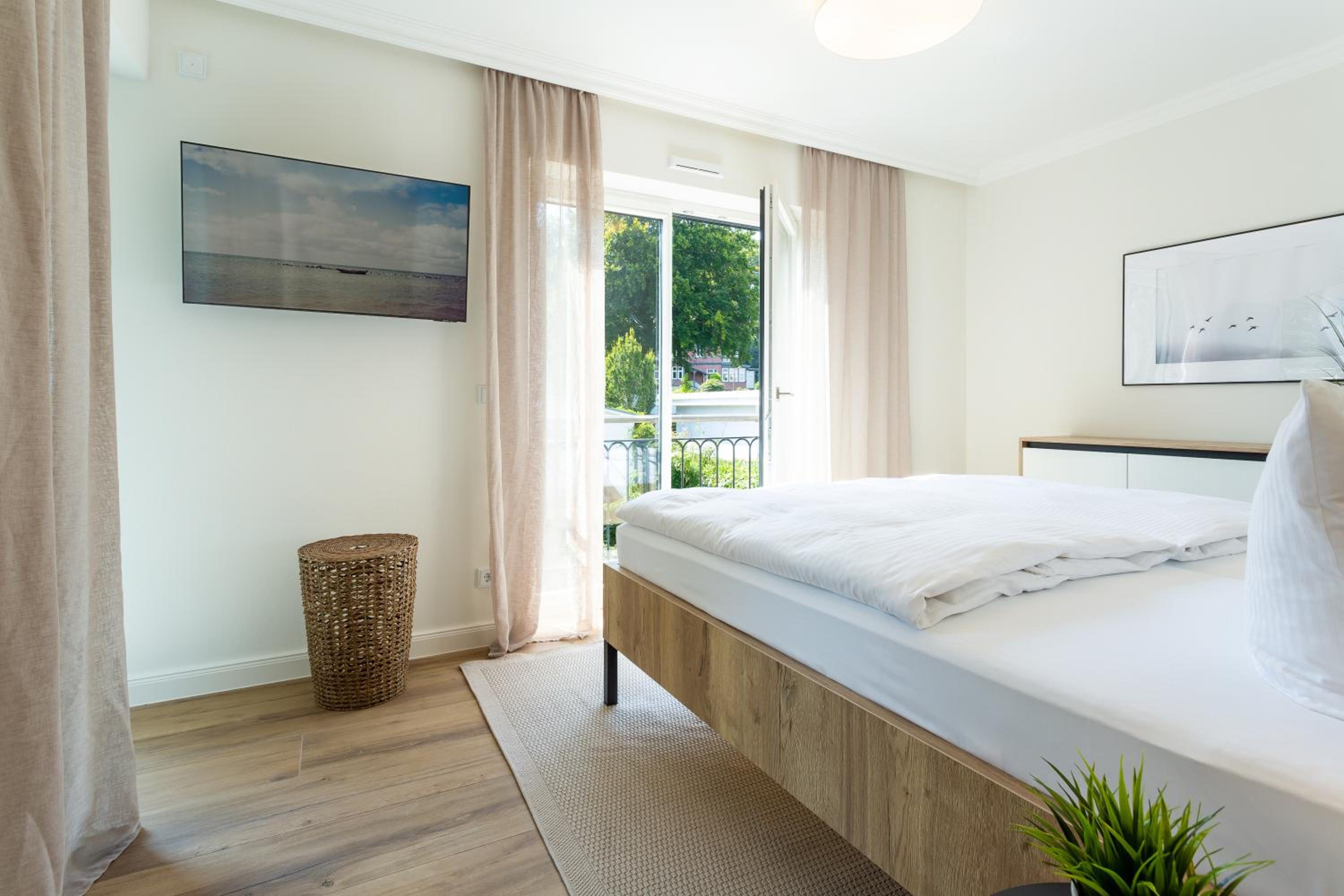 Villa Chloe Binz Appartements exklusiv in Top Lage mit Strandkorb am Strand