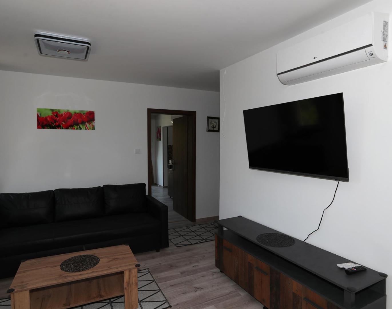 Four Flowers Apartman