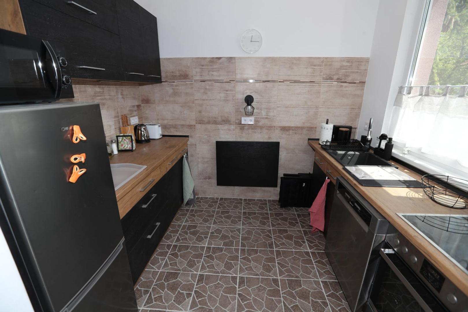 Four Flowers Apartman