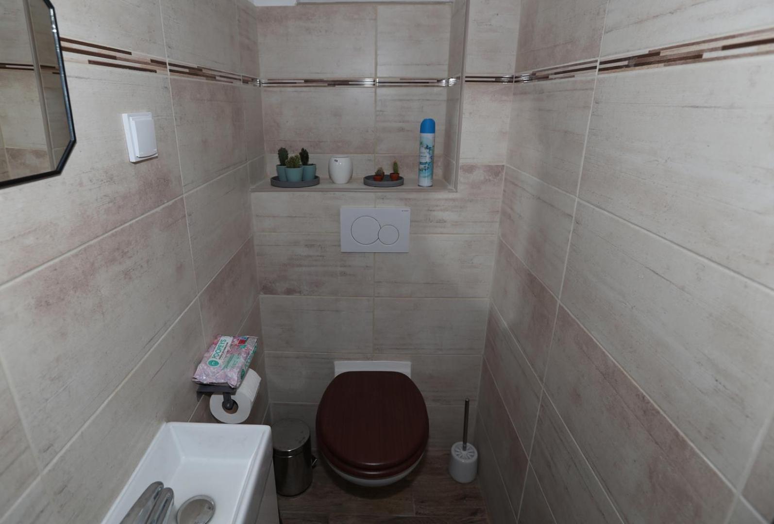 Four Flowers Apartman