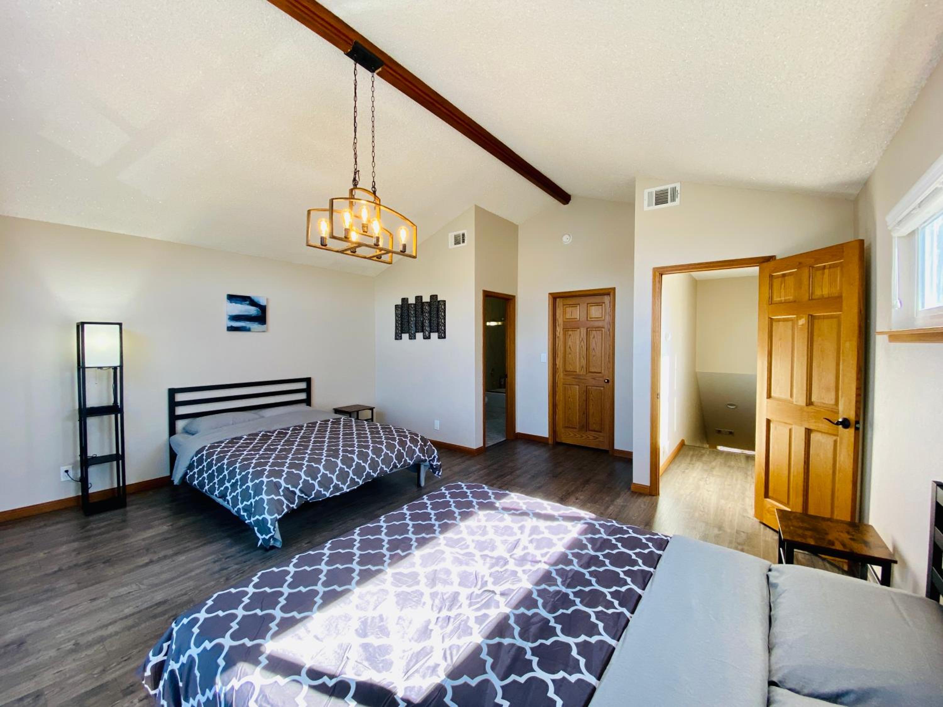 San Jose Vacations - Spacious 3B2B Home Prime Location - Property Image 2