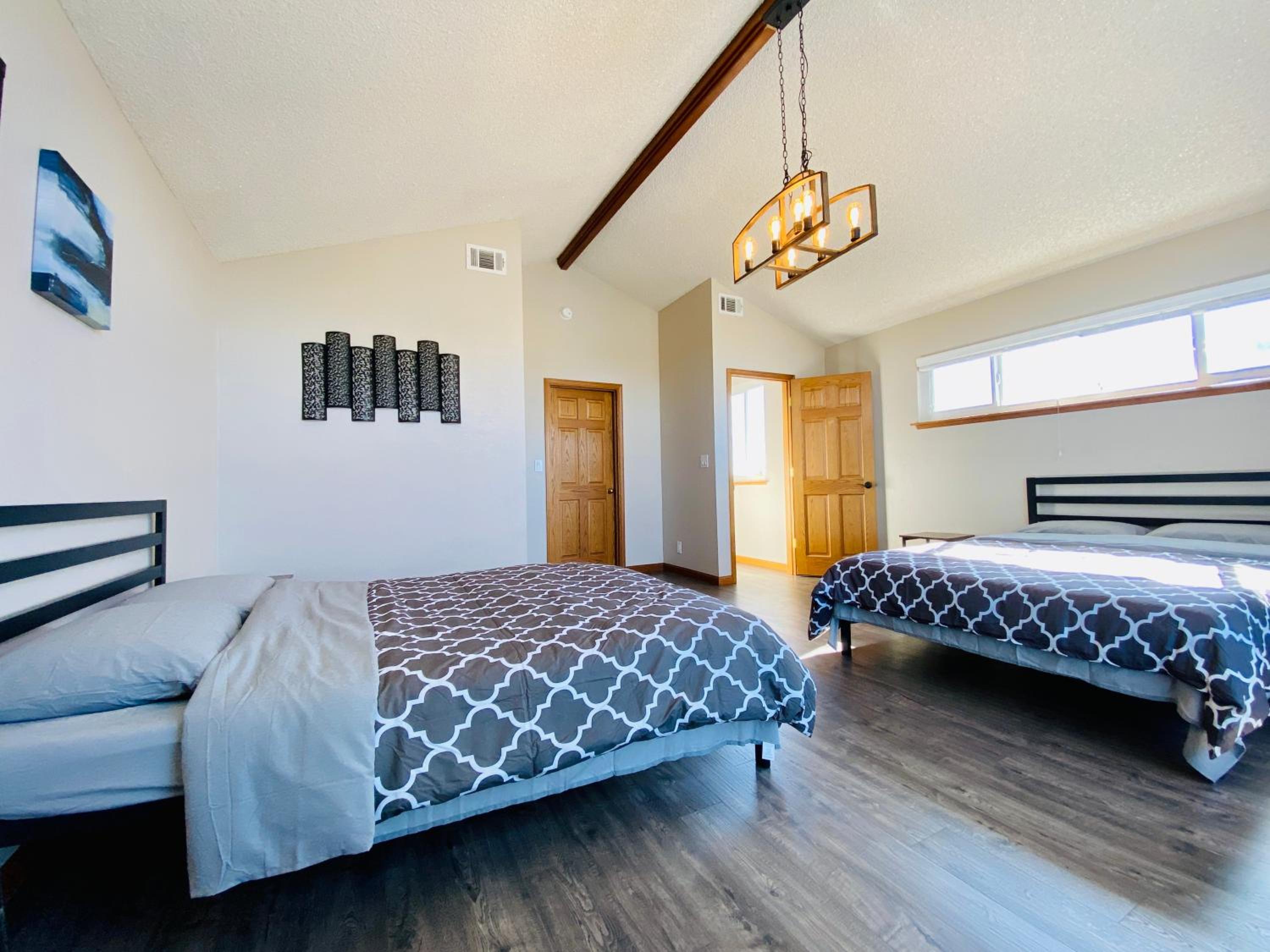 San Jose Vacations - Spacious 3B2B Home Prime Location - Property Image 3